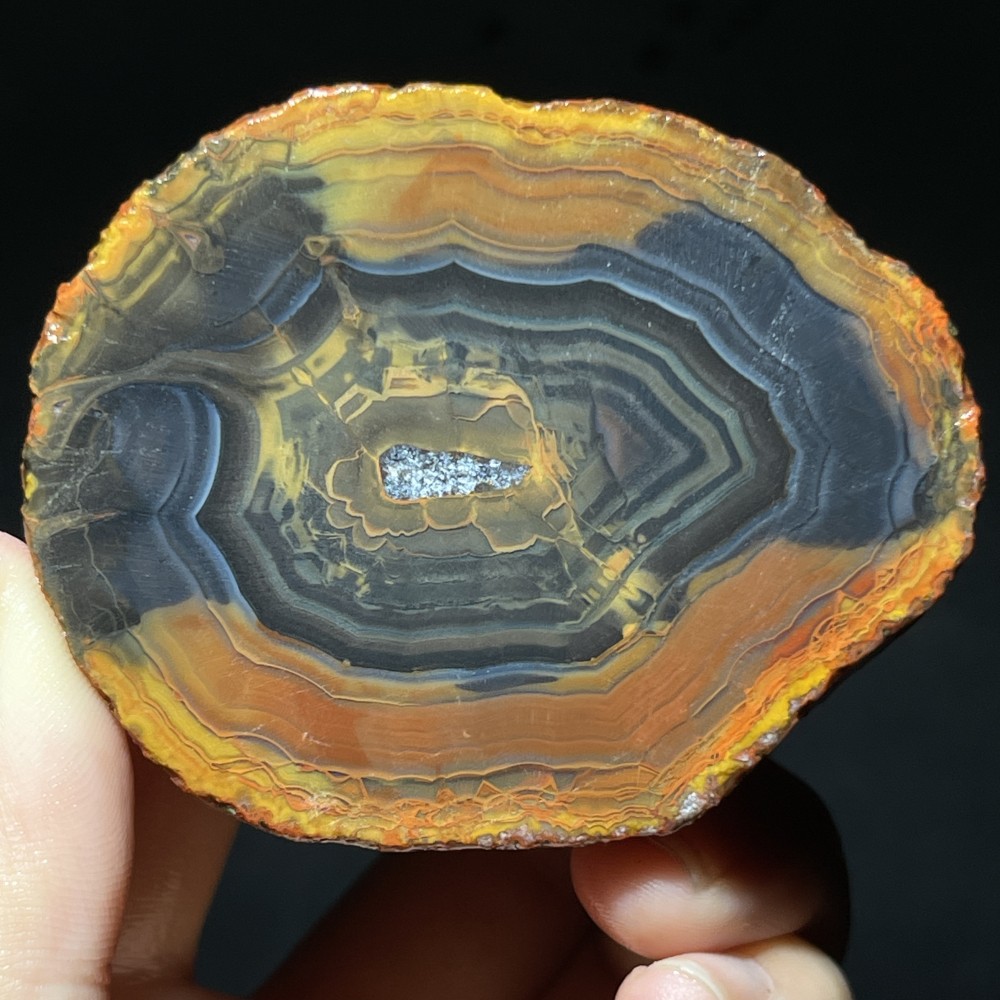 Natural half Rough Chinese Agate crystal geode Achat Nodule Hebei 110g A047