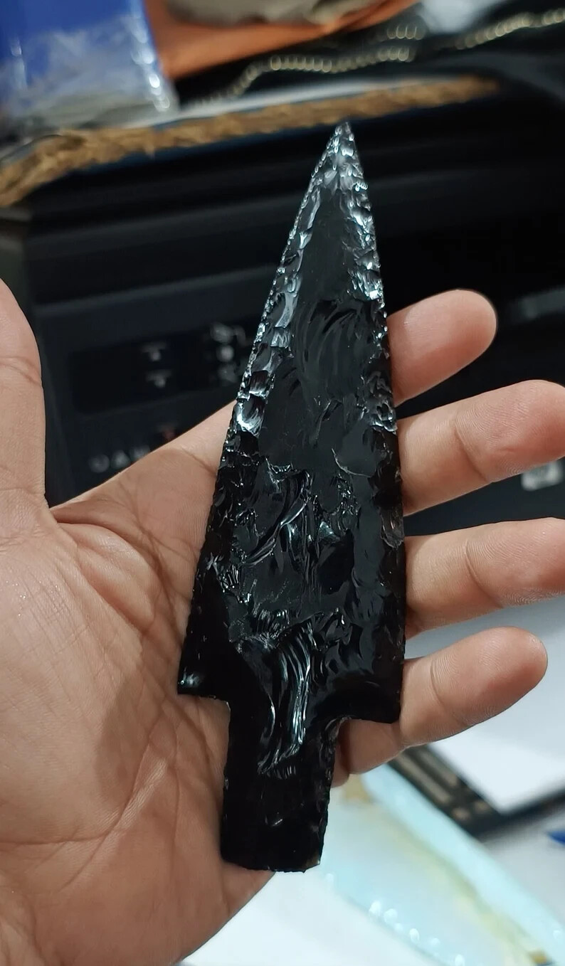 Black Obsidian Arrowhead Spearhead – Stone Blade for Healing & Arrow Decor