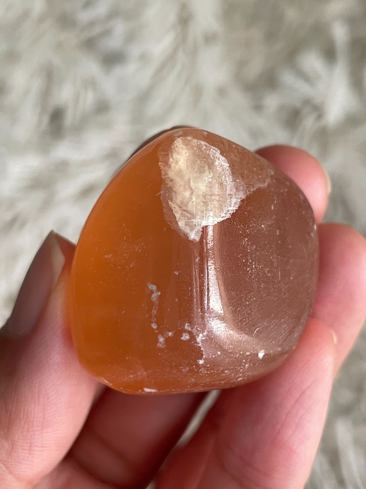 Honey Calcite Palmstone (x-small) / Tumble – 34 grams / 1.20 oz(HG)