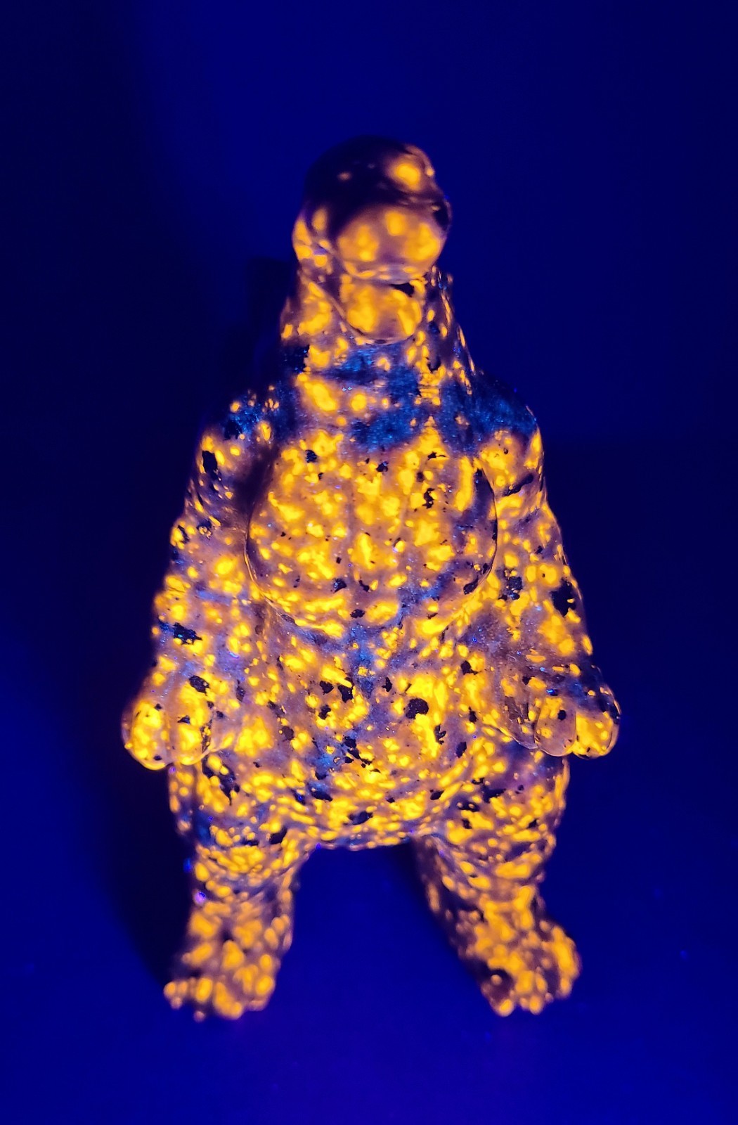4.6″ 364g Awesome UV Reactive Yooperlite Godzilla Crystal Stone Carving Statue