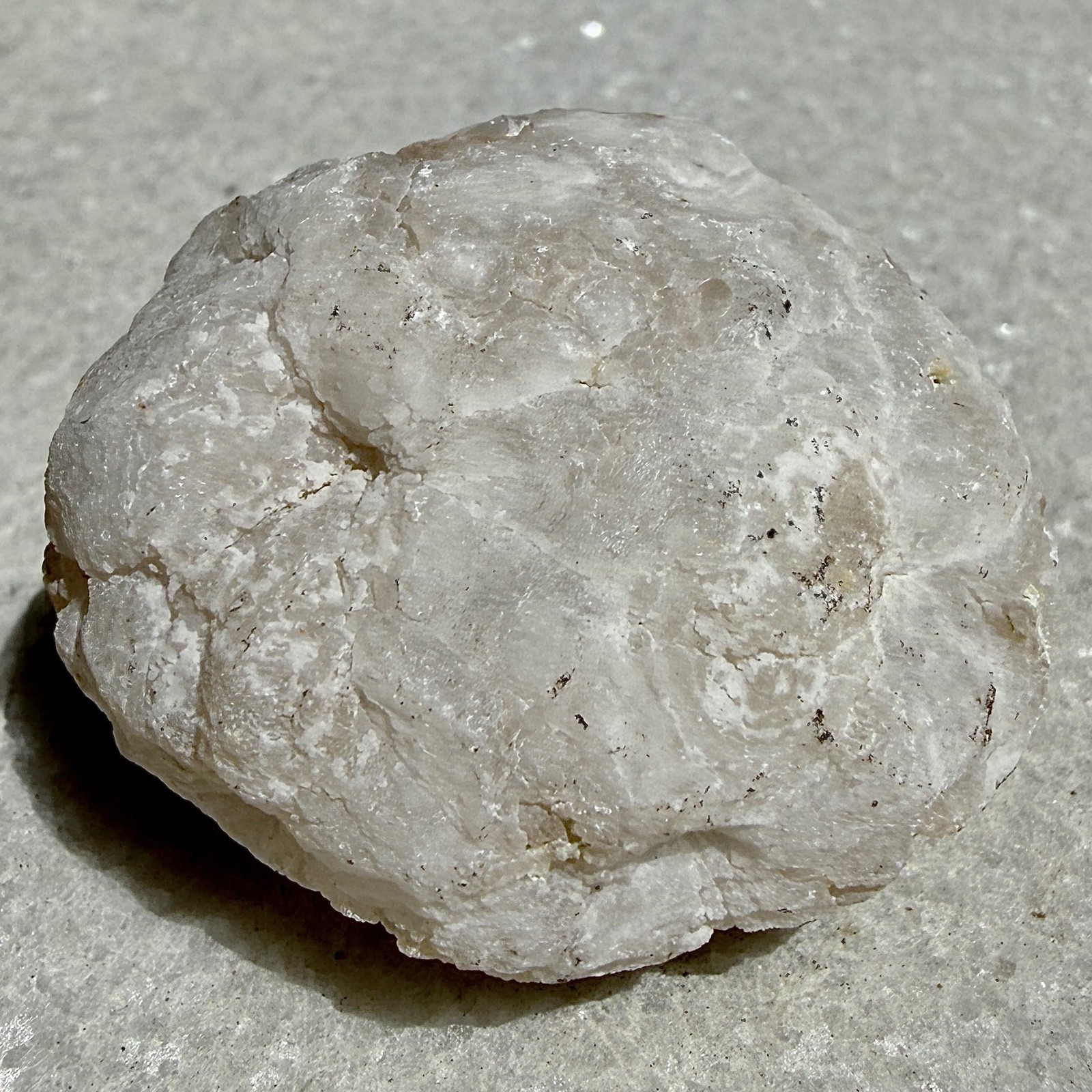 Wholesale Lot – 2 lbs Natural Unbroken Quartz Geode – 12 to 16 PCS