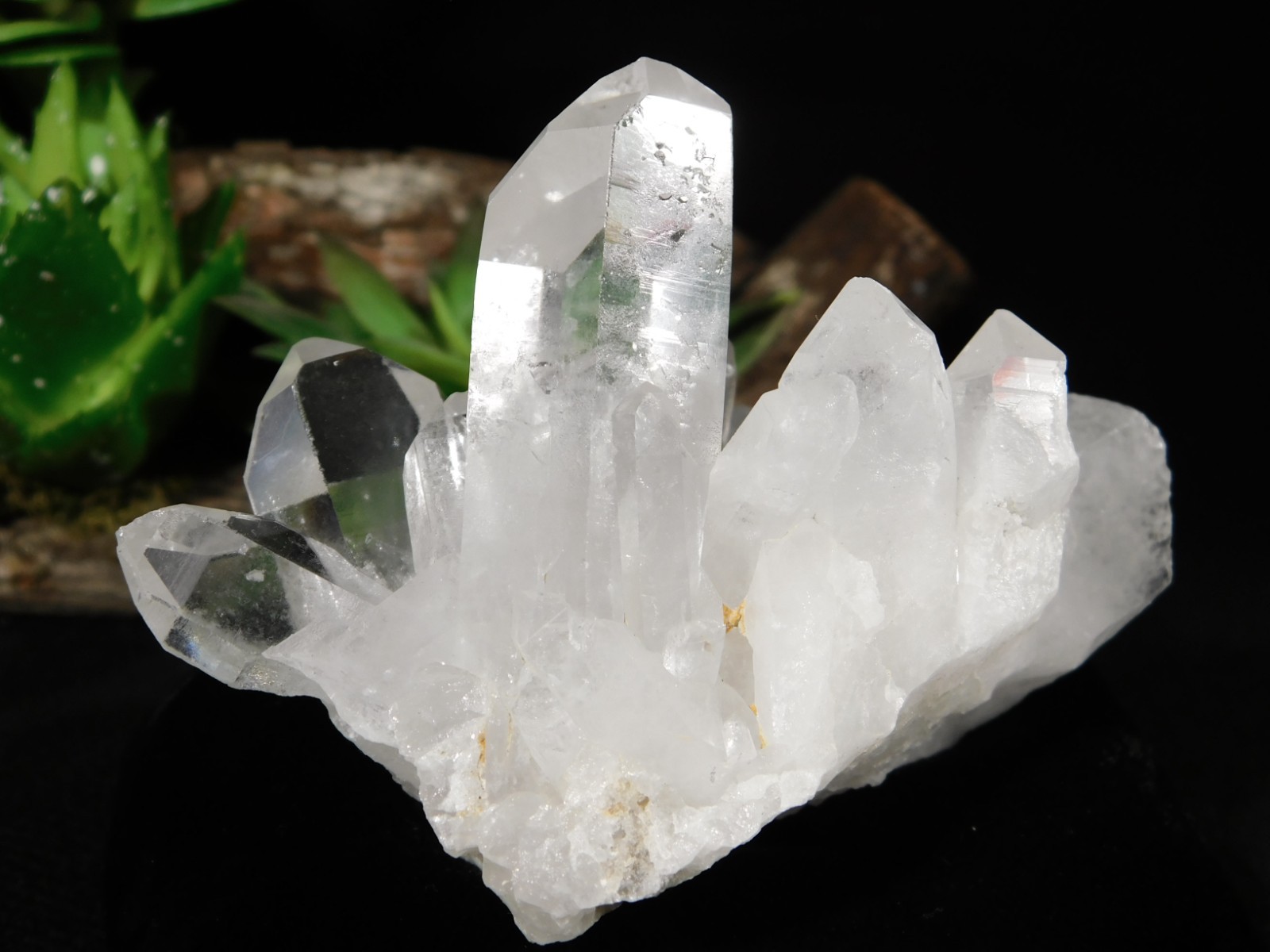 TRANSLUCENT Points! Nice and Natural QUARTZ Crystal Cluster Brazil 282gr
