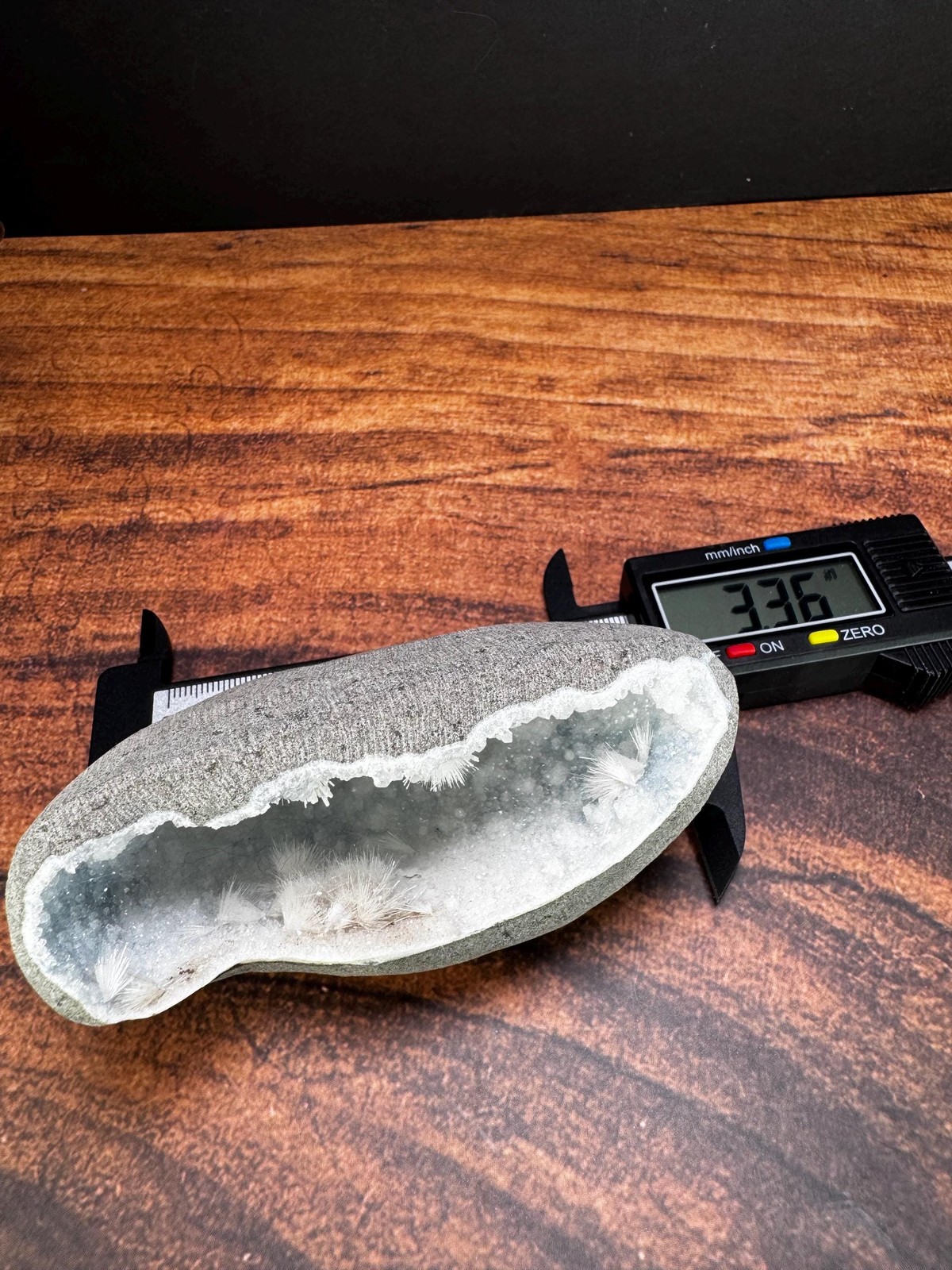 White Spray Scolecite geode from India – 358g