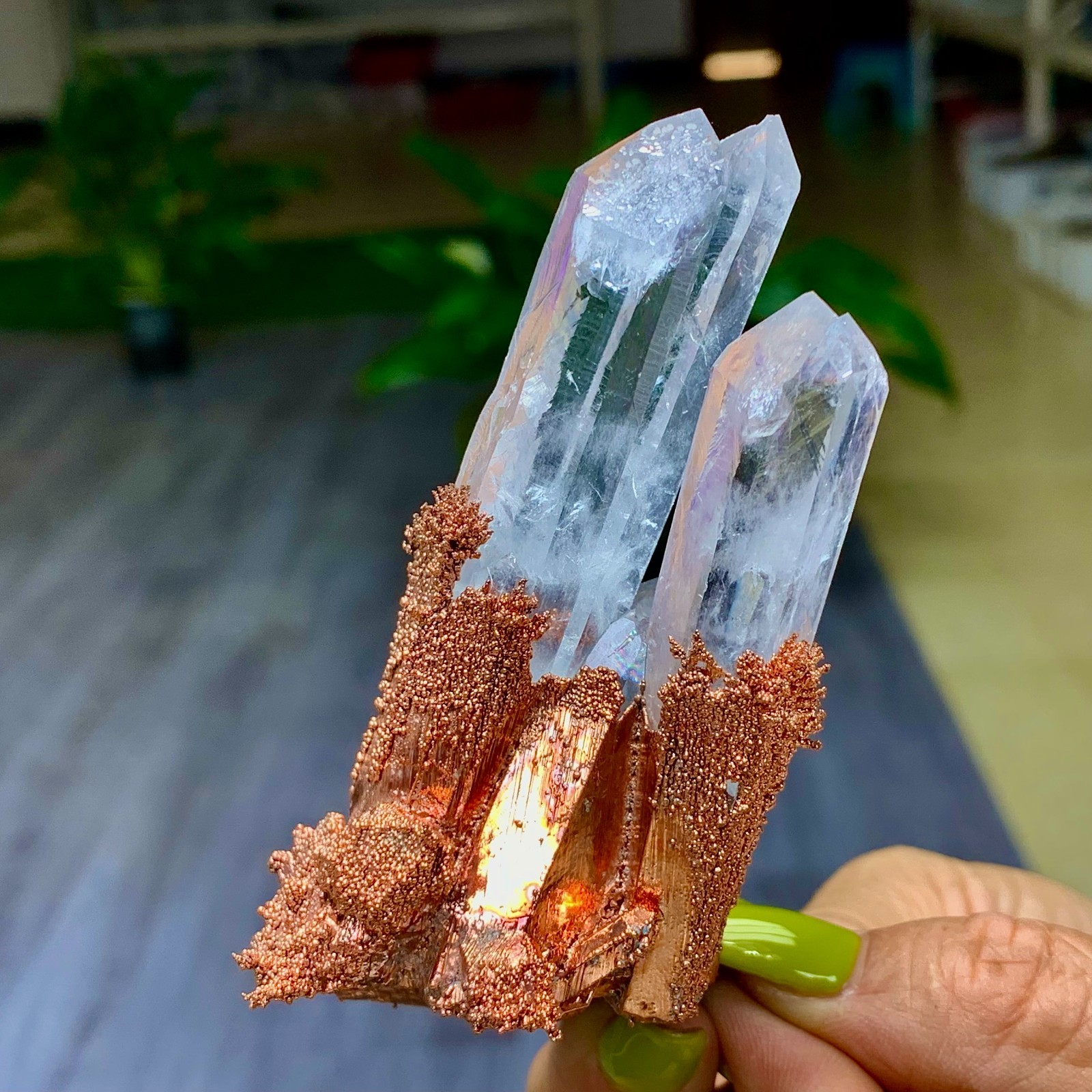 146G Rare iridescent Native Copper with white quartz crystal mineral-symbiosis