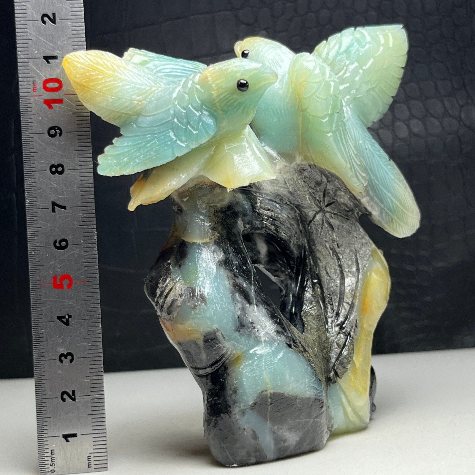 NaturalCrystal Mineral Specimen. Amazon Stone. Hand-carved BIRDS.Stone Statue.OM
