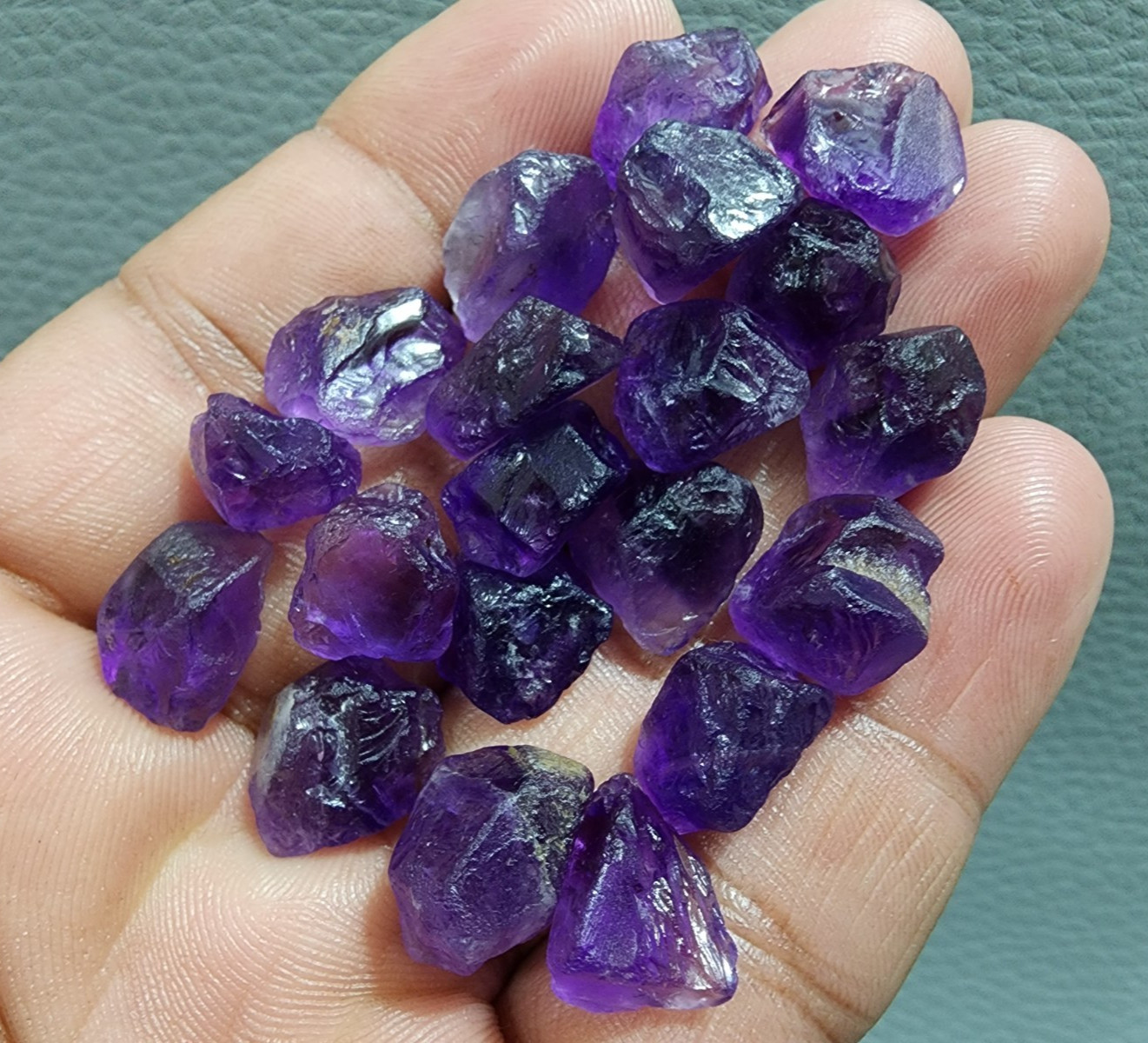 20 Pcs Pretty Purple Amethyst Rough 11-15 MM Raw Size Crystal Amethyst Gemstone