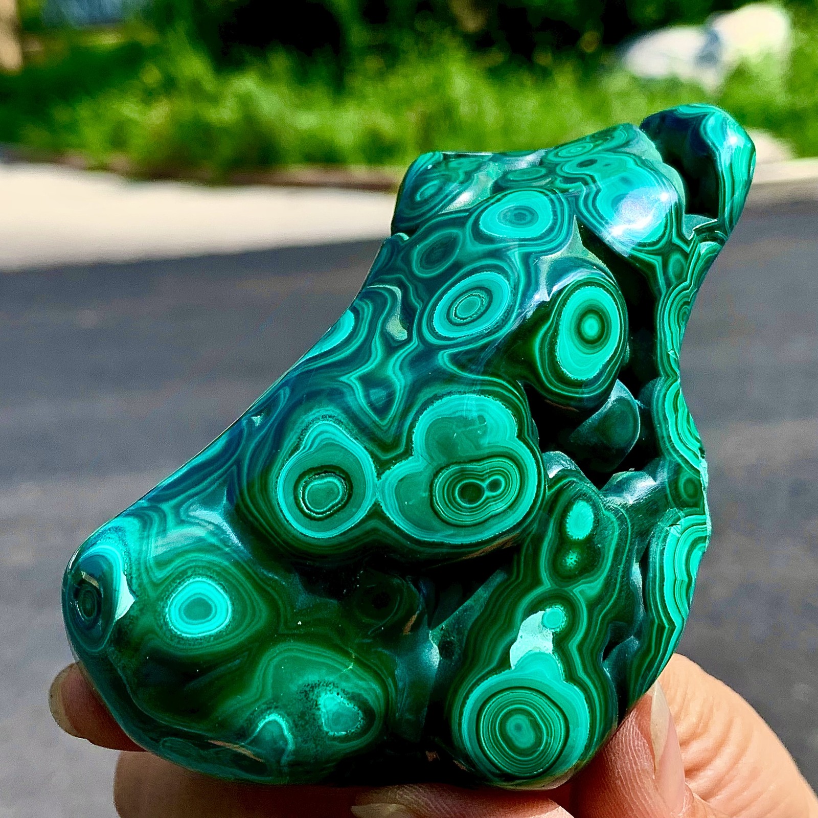 266G Natural glossy Malachite transparent cluster rough mineral sample