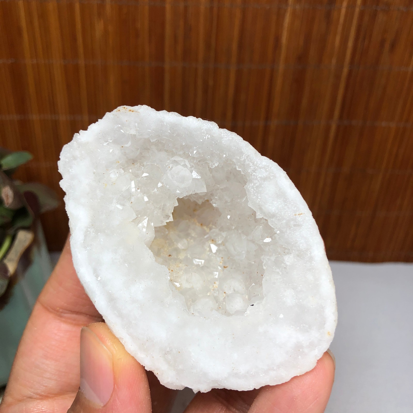 Natural agate Raw cut Crystal Geode rough original Specimens 87g A1793
