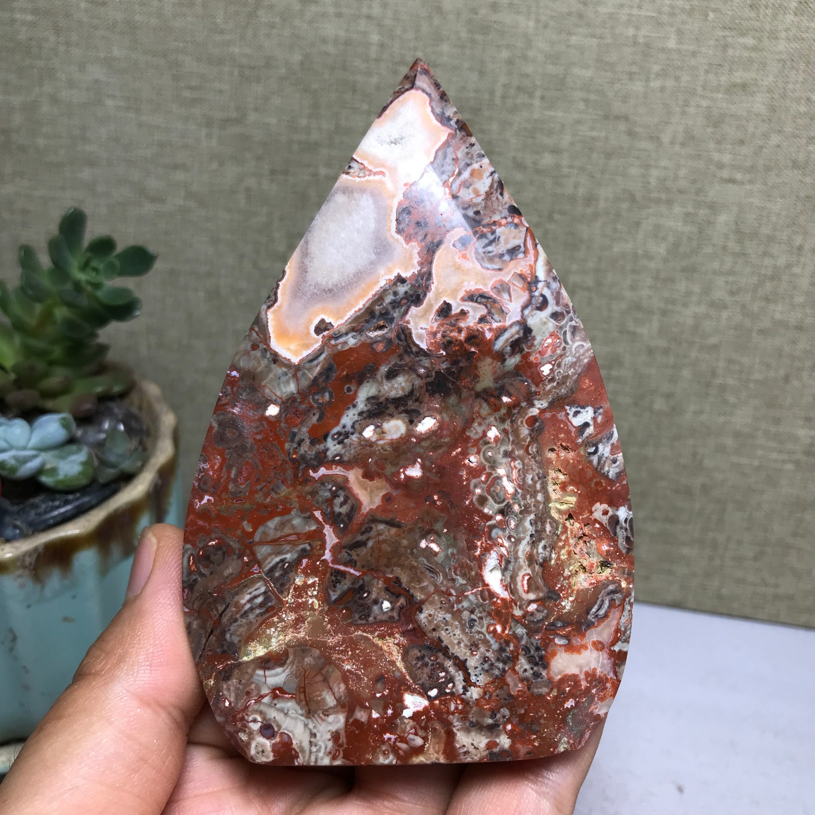Natural Indonesian Bloodstone agate point leaf Crystal specimens 188g A5132