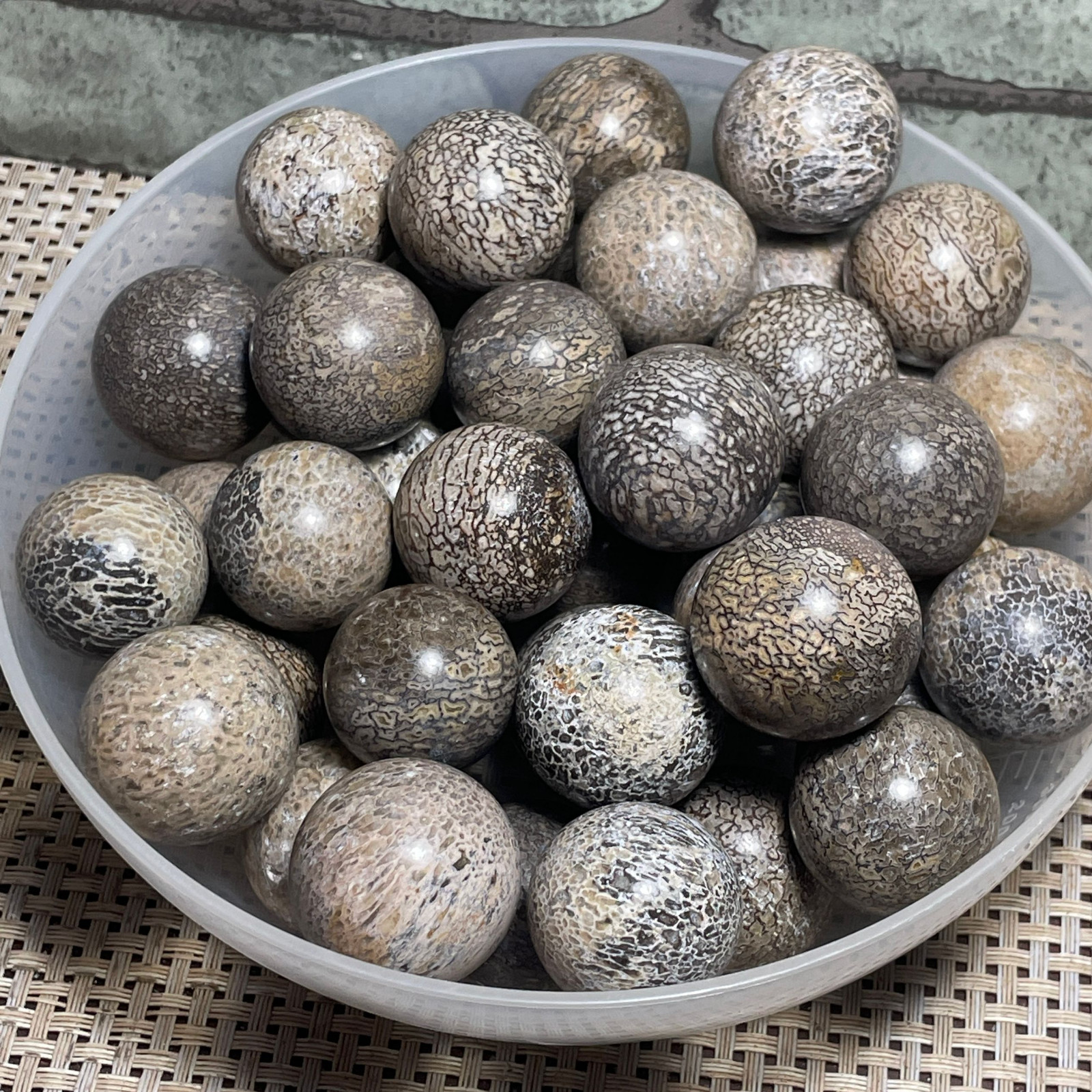 6pc 27-23mm Awesome! Beautiful stone polished Ball Sphere collection Madagascar