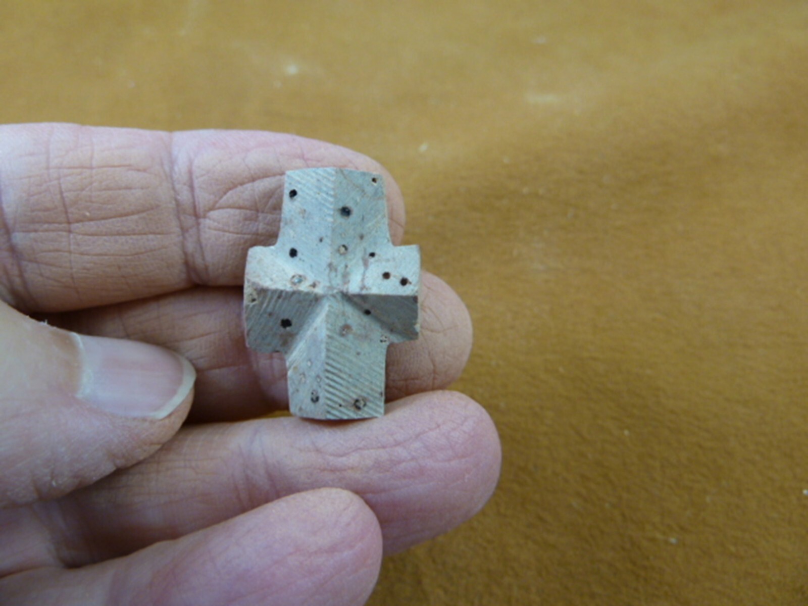(CR605-15) 1-1/16″ Fairy Stone CHRISTIAN CROSS Staurolite Lucky Crystal charm