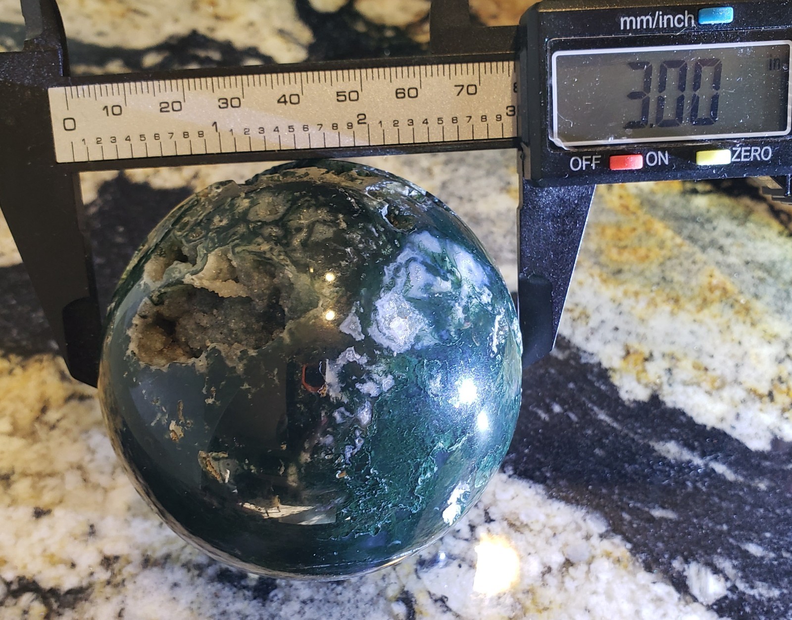 3″ Green Moss Agate Quartz Crystal Mineral Semi-Polished Sphere Ball Orb UV,532g