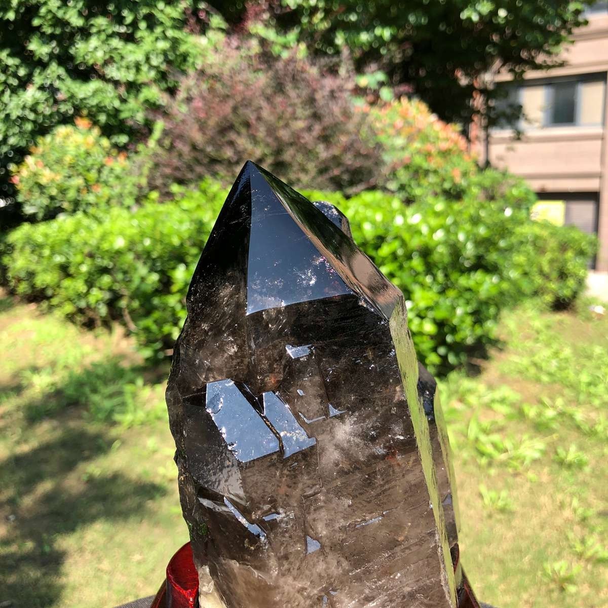3210g Natural tea crystal specimen + pedestal MH2298