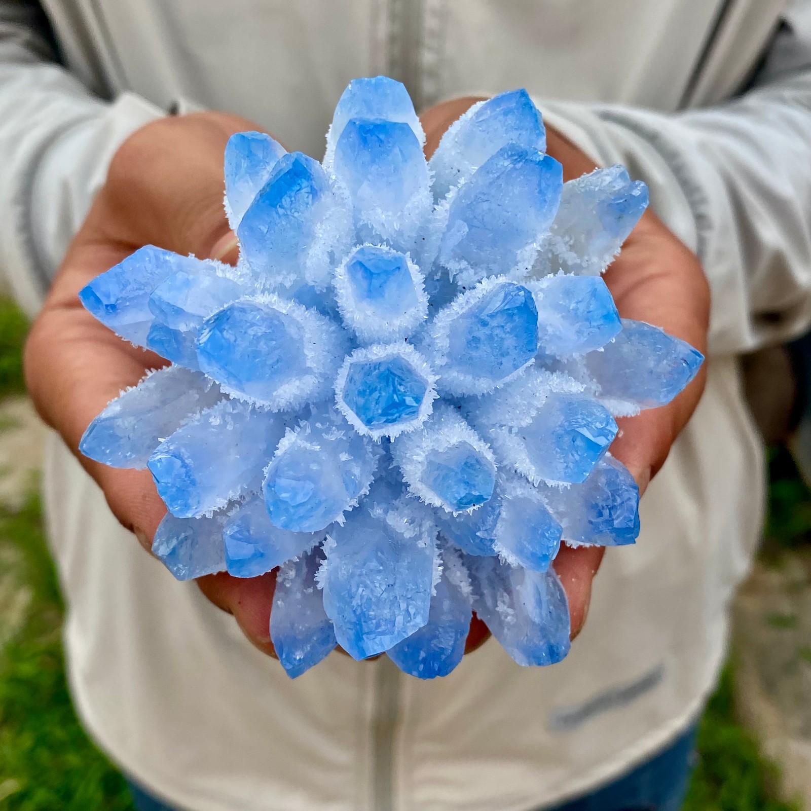 423G New find blue phantom crystal quartz cluster mineral specimen healing