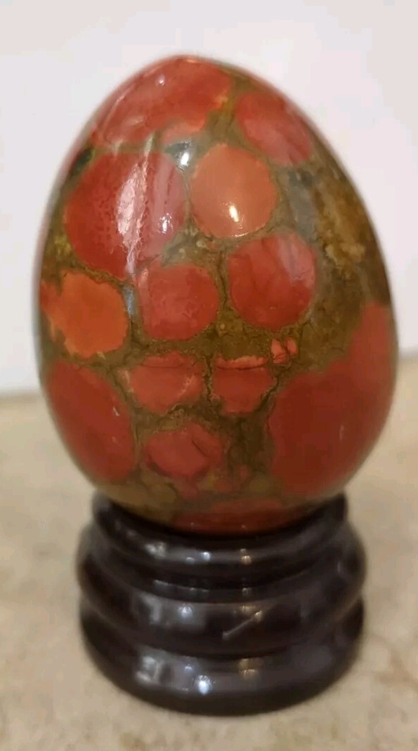 AUSTRALIAN RAINFOREST JASPER POLISHED EGG 2 IN HEIGHT 124 GM. NEW CONDITION