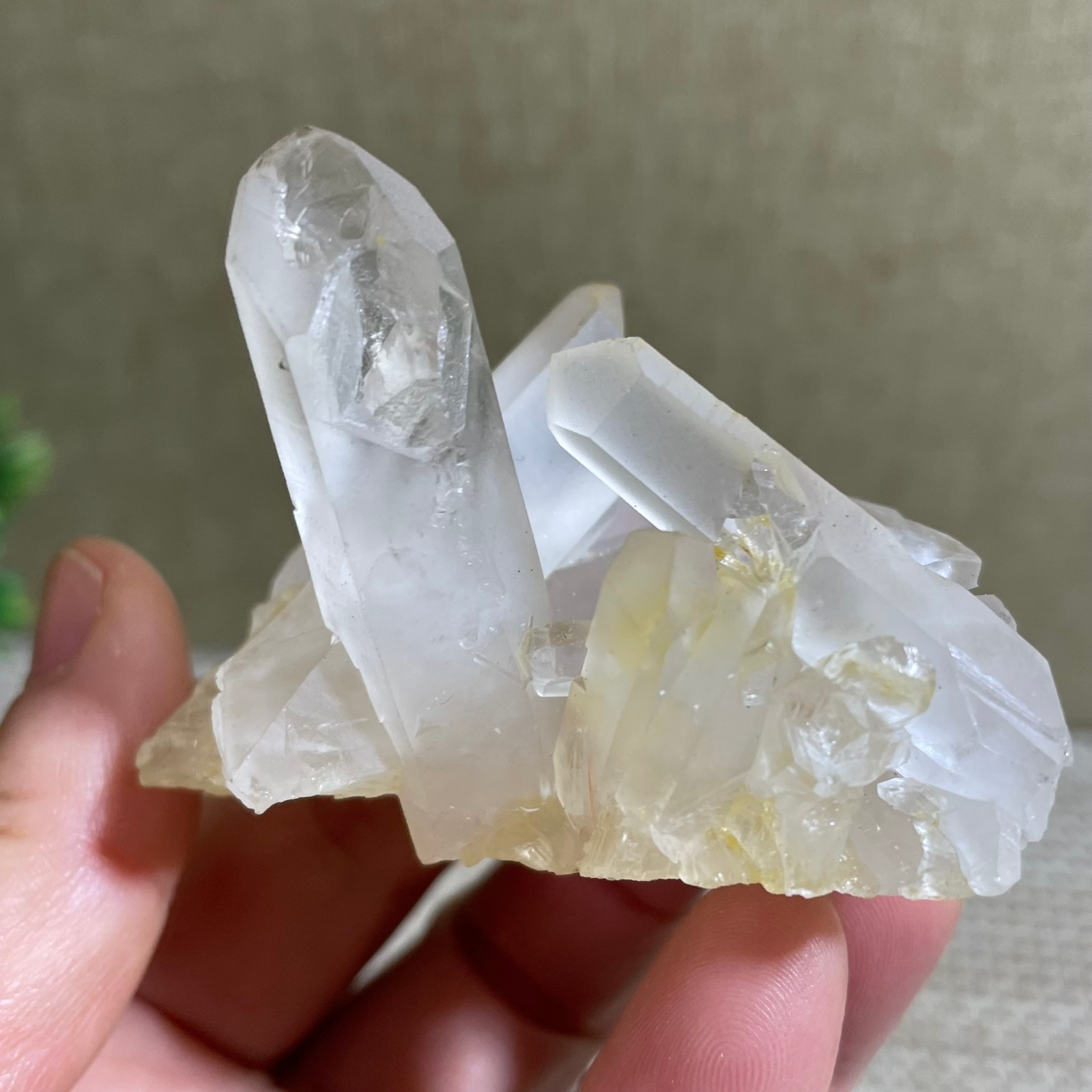 83g Natural White Clear Quartz Crystal Cluster Rough Healing Specimen