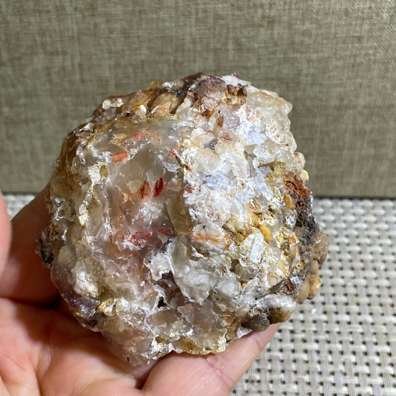 Sakura Agate Blossom Facet Rough Specimen Madagascar 183g ba10