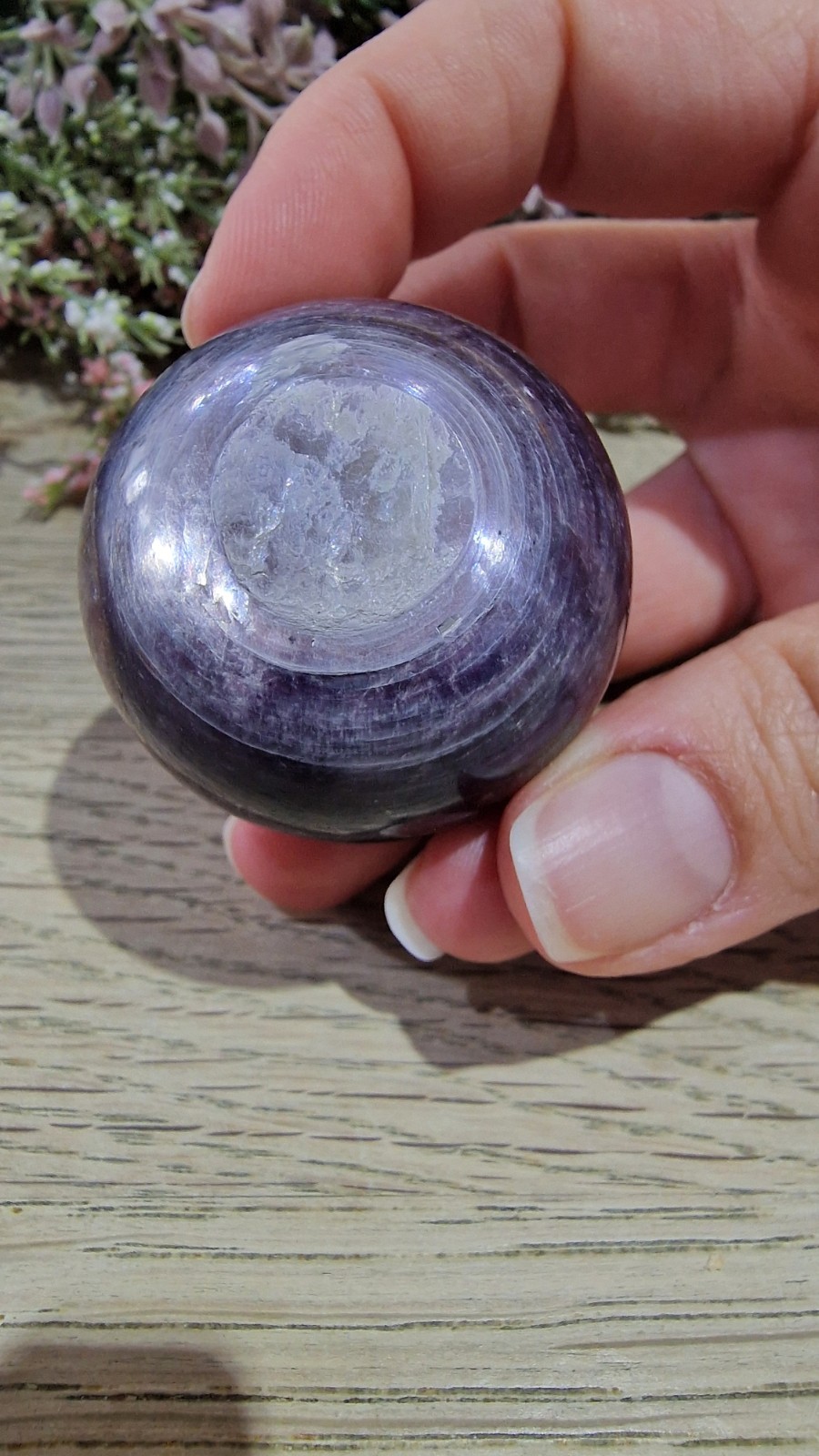 Purple Mica Crystal Sphere Strong Flash Free Holder 101g 40.6mm