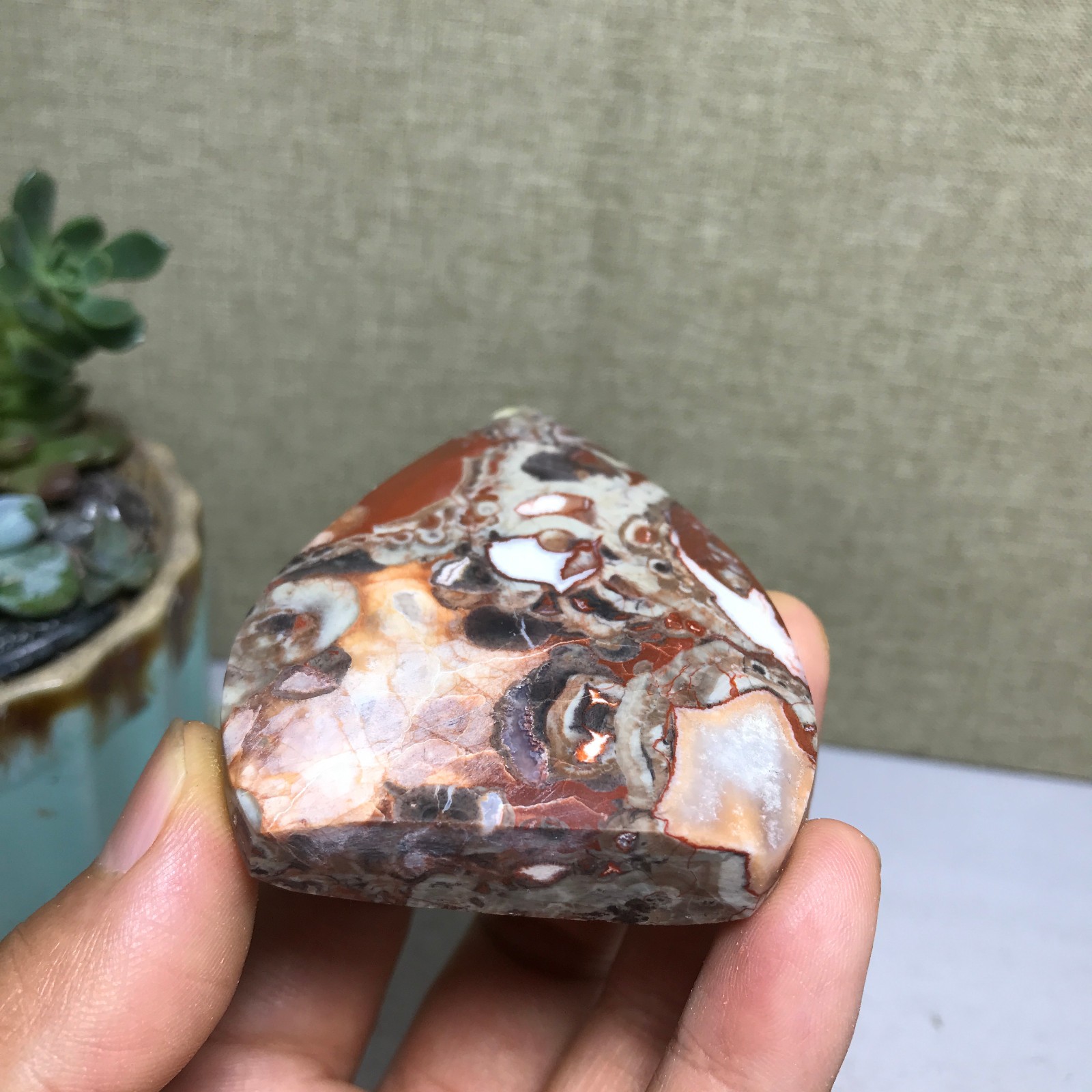 Natural Indonesian Bloodstone agate point leaf Crystal specimens 72g A5152