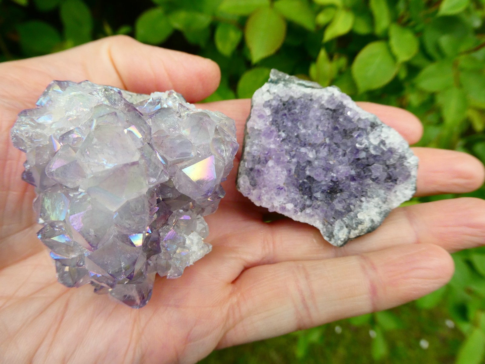 Aura Amethyst Crystal Cluster Multi Points Uruguay & Amethyst Cluster Bed Brazil