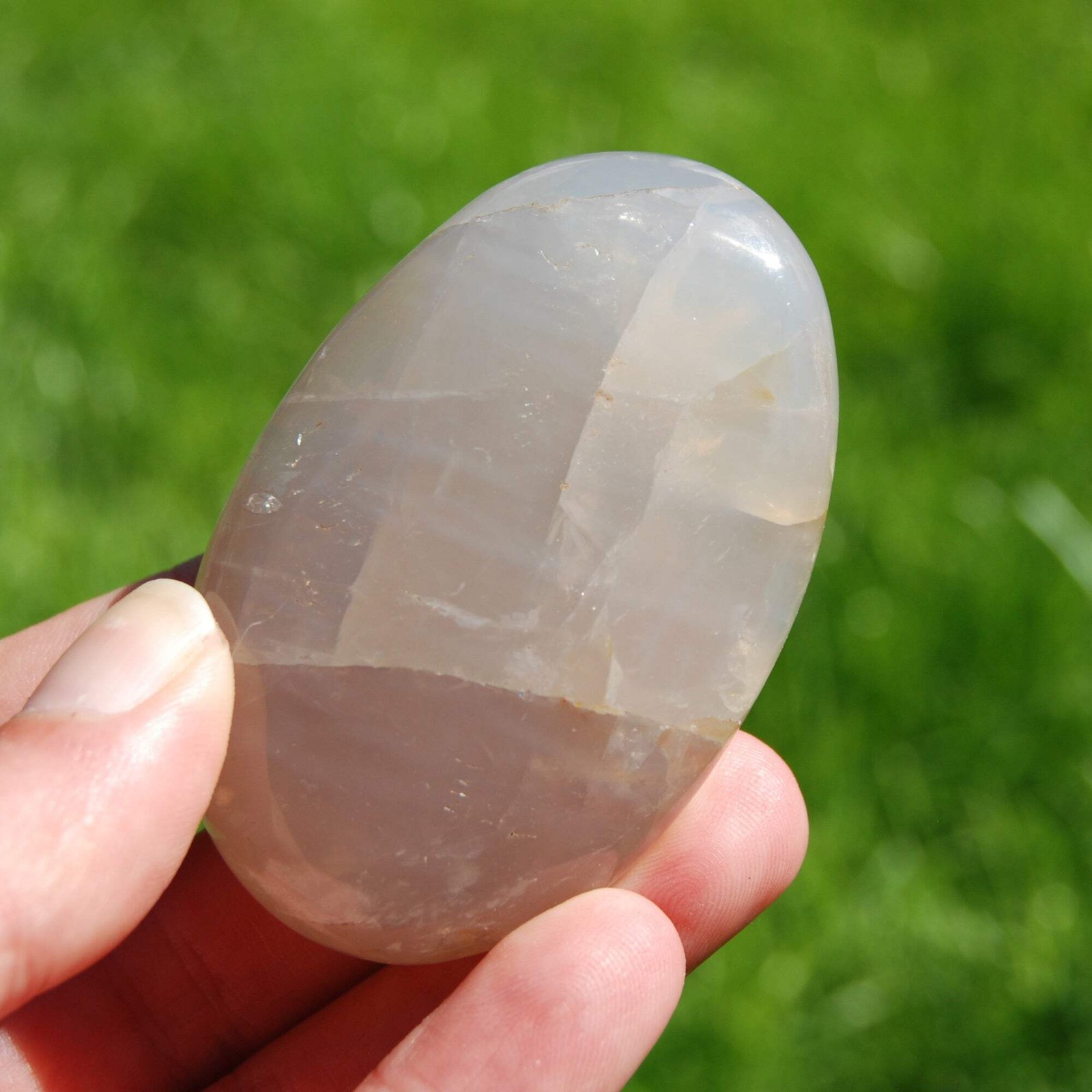 Blue Rose Quartz Crystal Palm Stone | 2,75″ 104g Stone of Peace & Emotional Heal