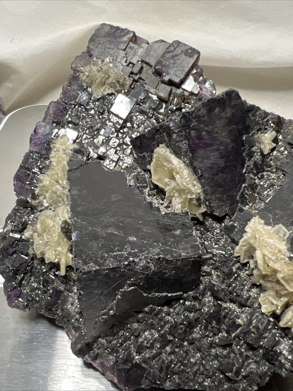 Purple / Black BEAUTIFUL Florite W/ Calcite Clusters. Perfect Cube Formations