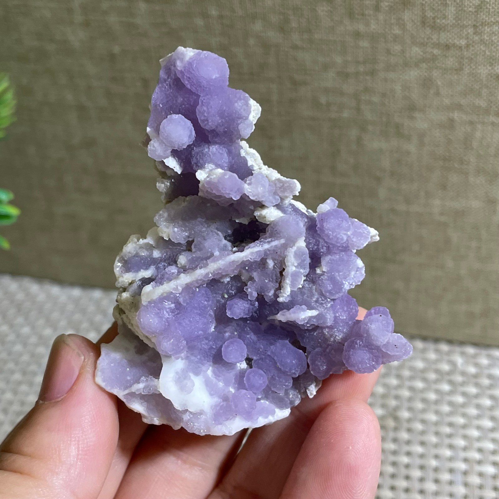 37g Purple stone, grape agate, quartz crystal, granular mineral