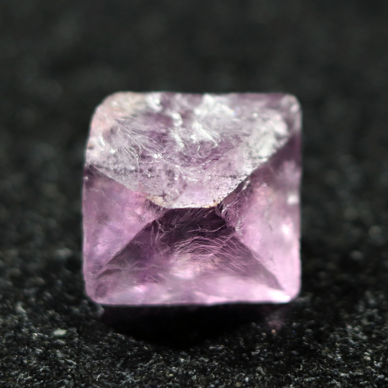 Fluorescent Mineral Specimen: Fluorite Octahedron (FLU62)