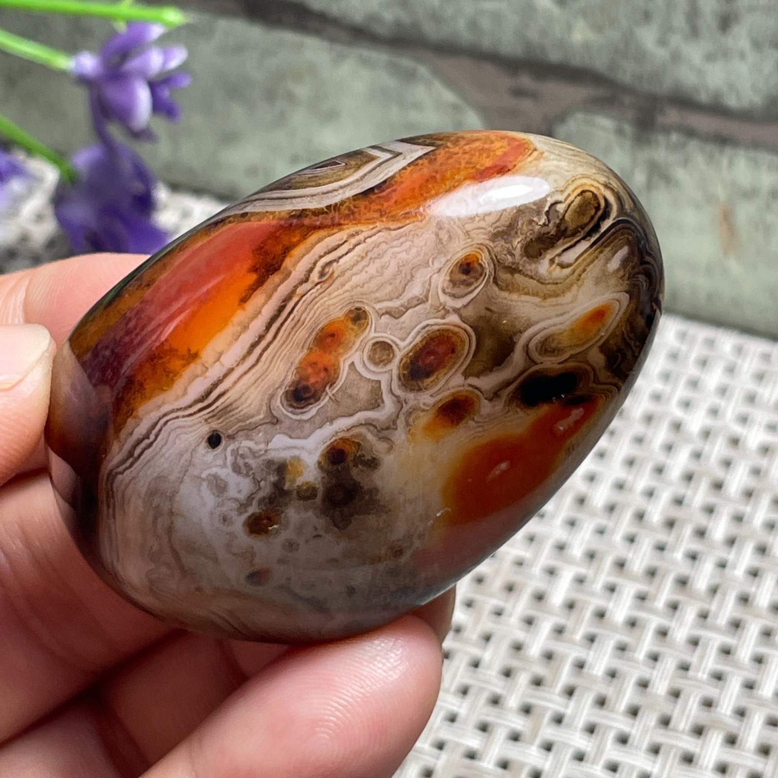 Crazy Lace SILK Banded stone Polishing decoration Madagascar 57g A43
