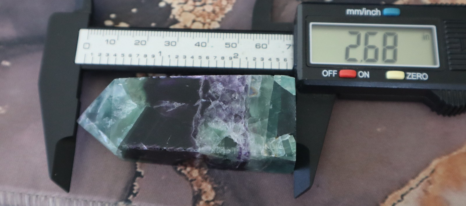 FLUORITE POINT (4 SIDED) 2.68 INCHES TALL/ 87.1 GRAMS
