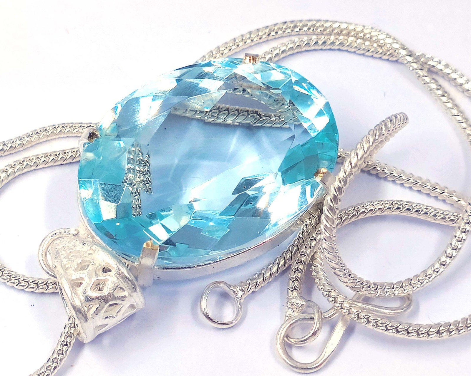 62 Ct Natural Blue Aquamarine Oval Shape 925 Silver Pendant IGL Gemstone 6AHU