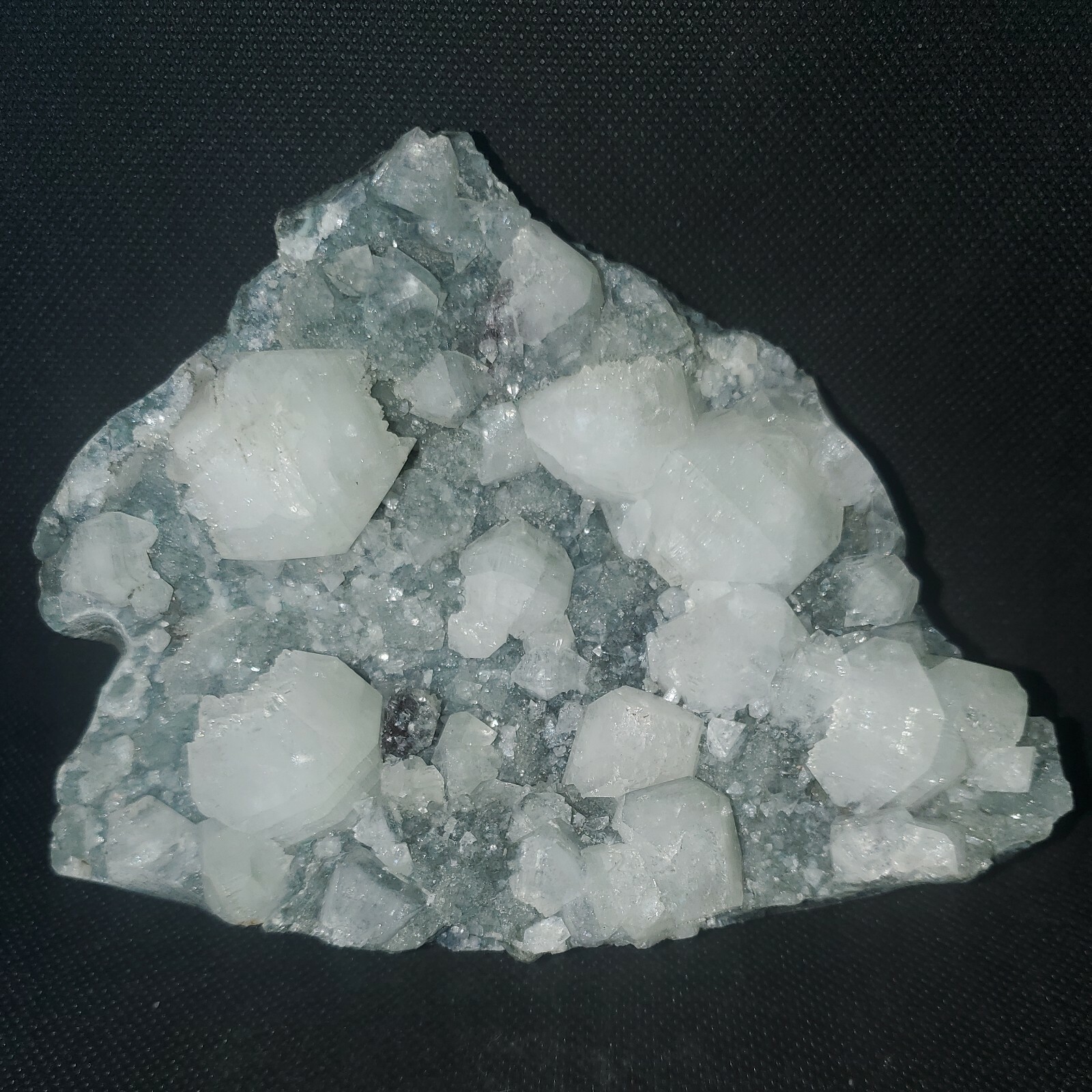 Apophylite on Chalcedony. Approx 2lbs 2.9oz, 6in x 4.5in x 2.75in
