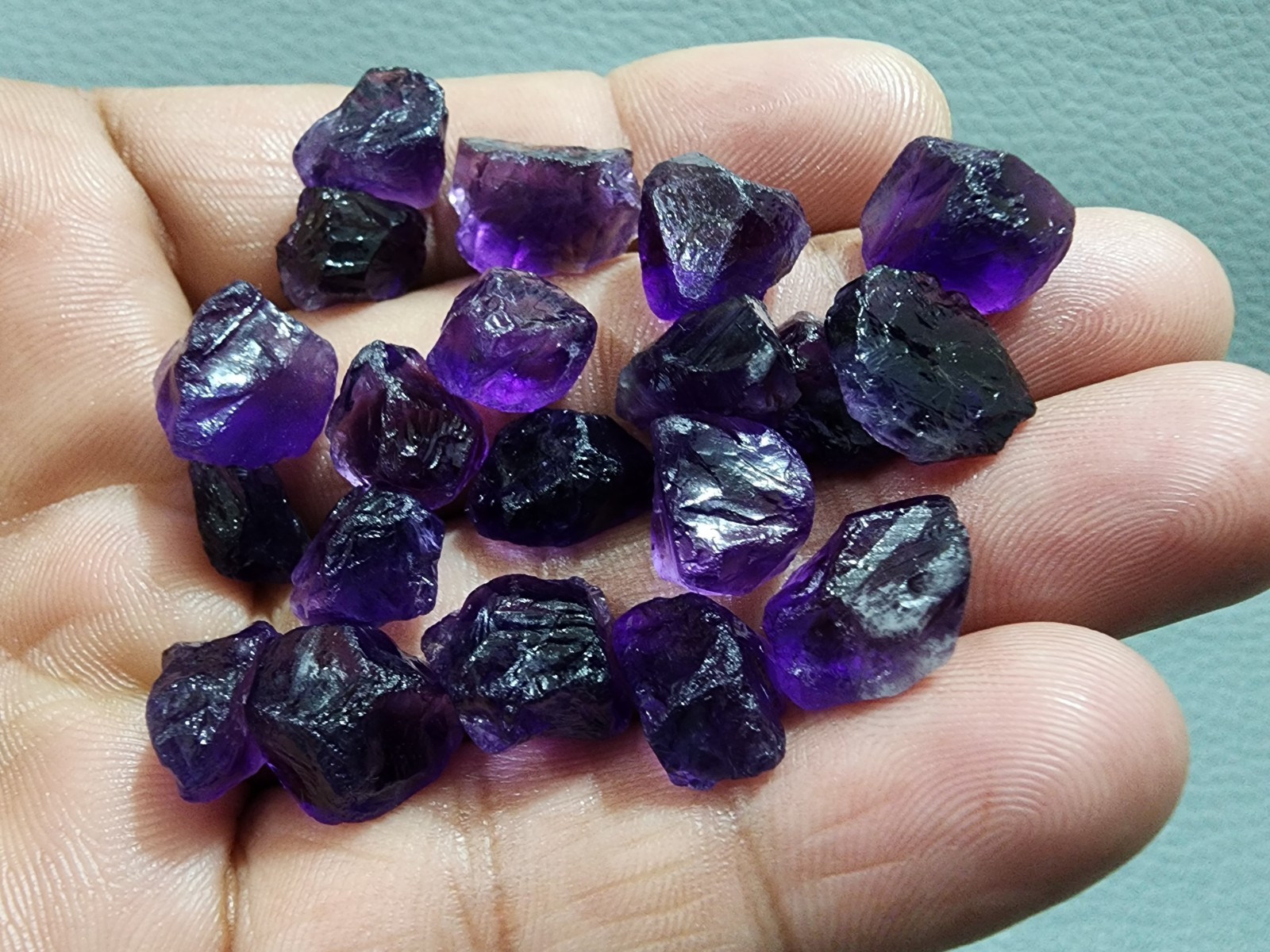 20 Pcs Attractive Purple Amethyst Rough Gemstone Raw Size 10-16 MM Crystal Rough