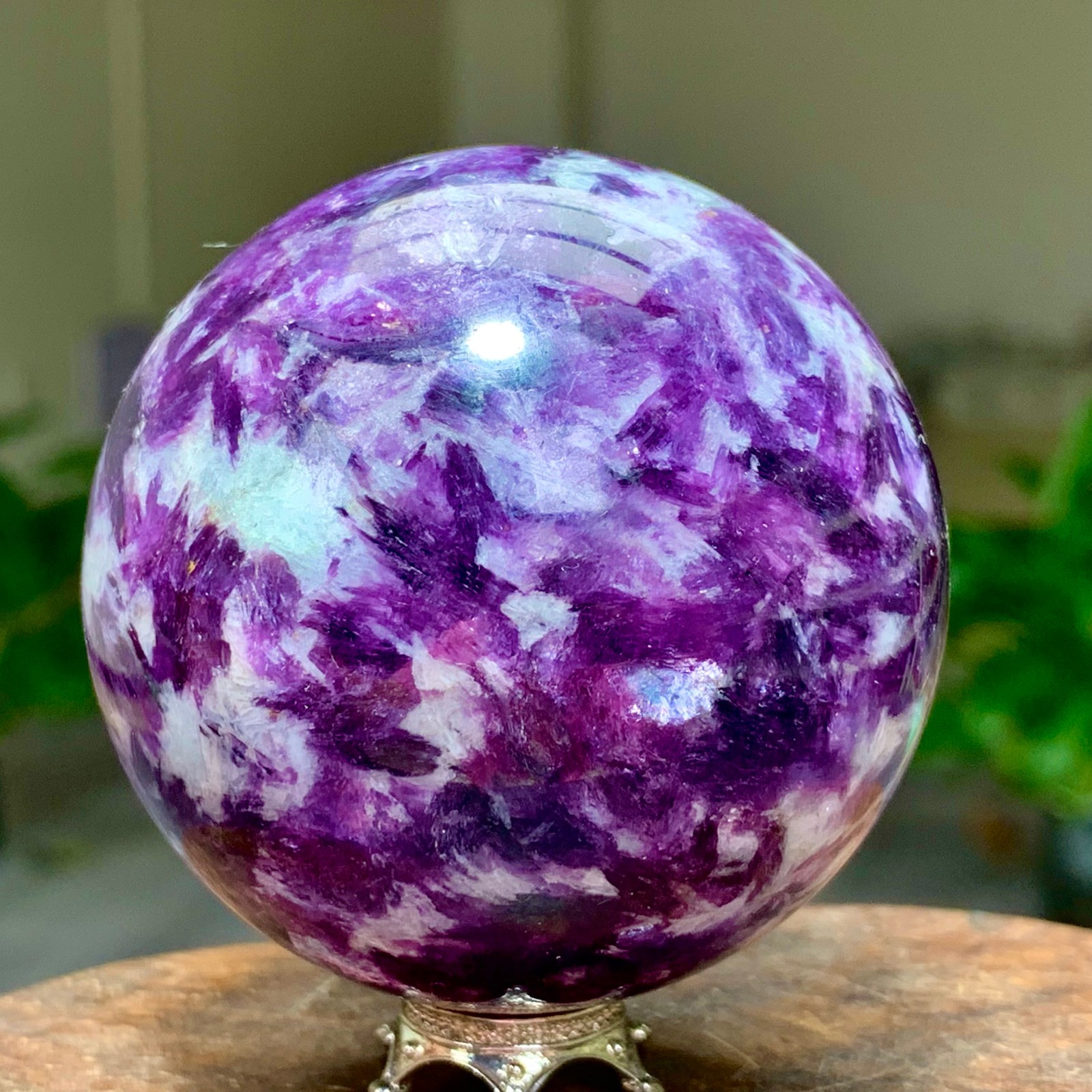 297G Natural Beautiful Purple Lithium Mica Crystal Spherical Mineral Sample