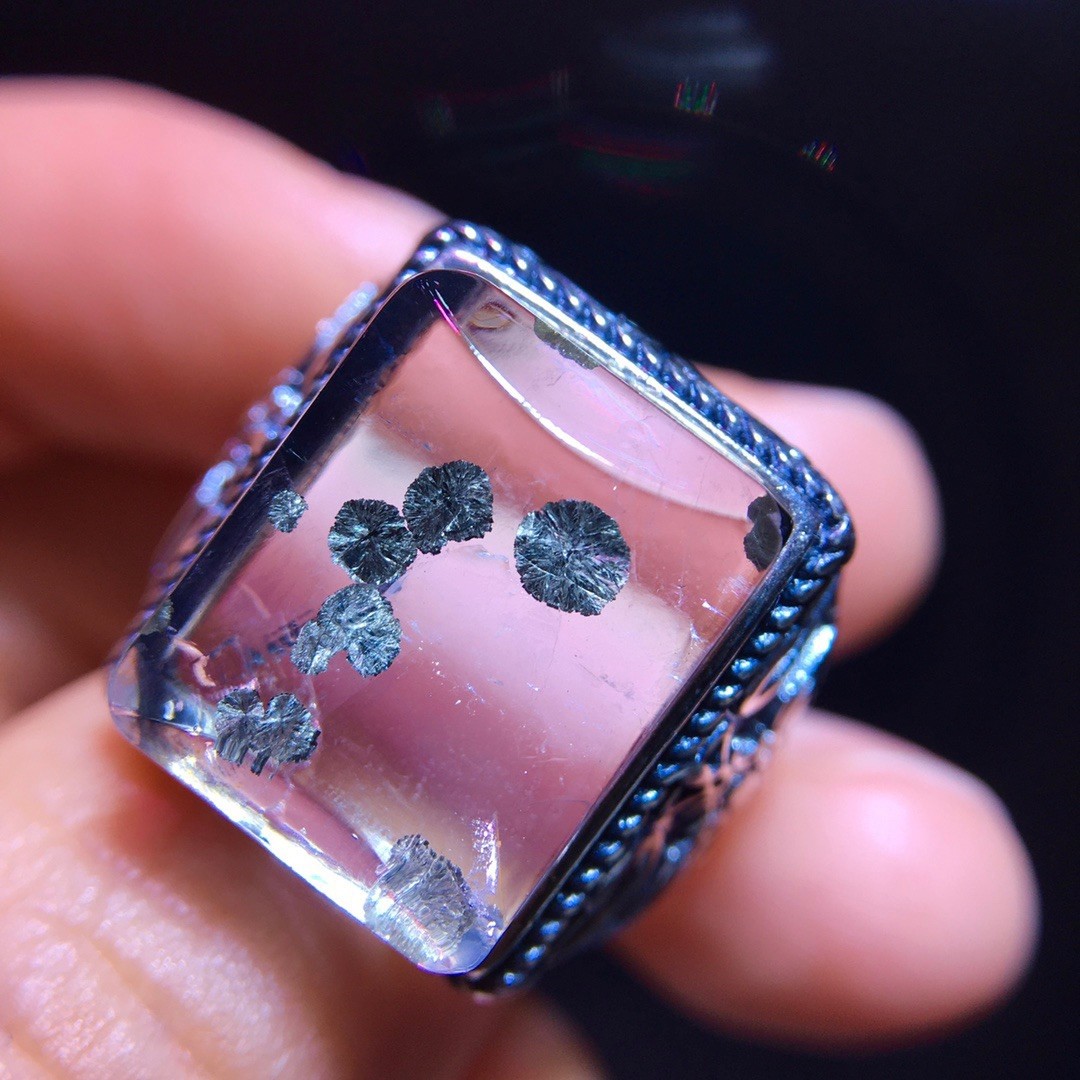 Full bezel brass ring