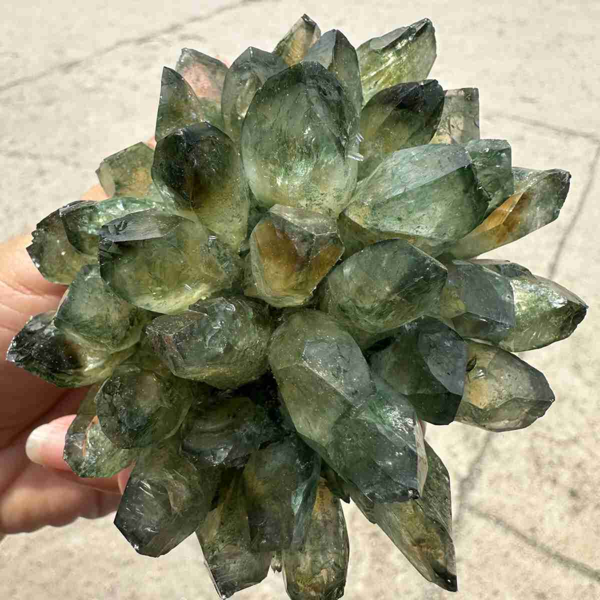 New Find green Phantom Quartz Crystal Cluster Mineral Specimen Healing 300g+ 1pc