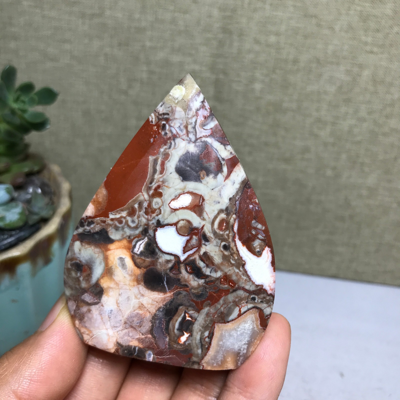 Natural Indonesian Bloodstone agate point leaf Crystal specimens 72g A5152