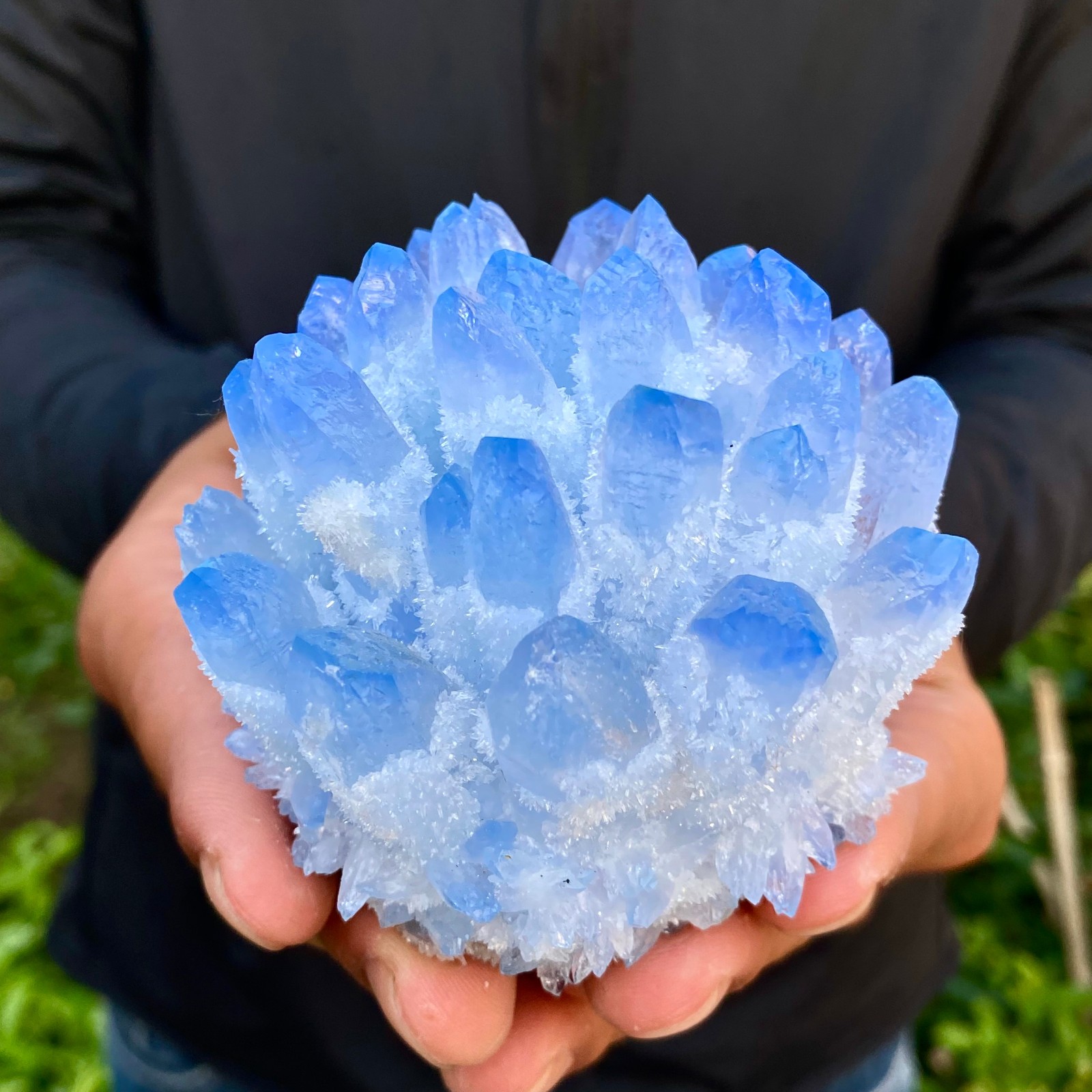 404G New Find blue Phantom Quartz Crystal Cluster Mineral Specimen Healing