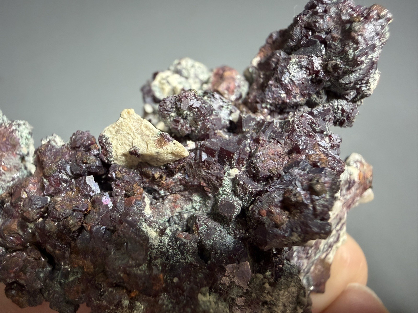 Cuprite Crystals – Bisbee Arizona United States – 6.3x4x4cm 141g Nice!