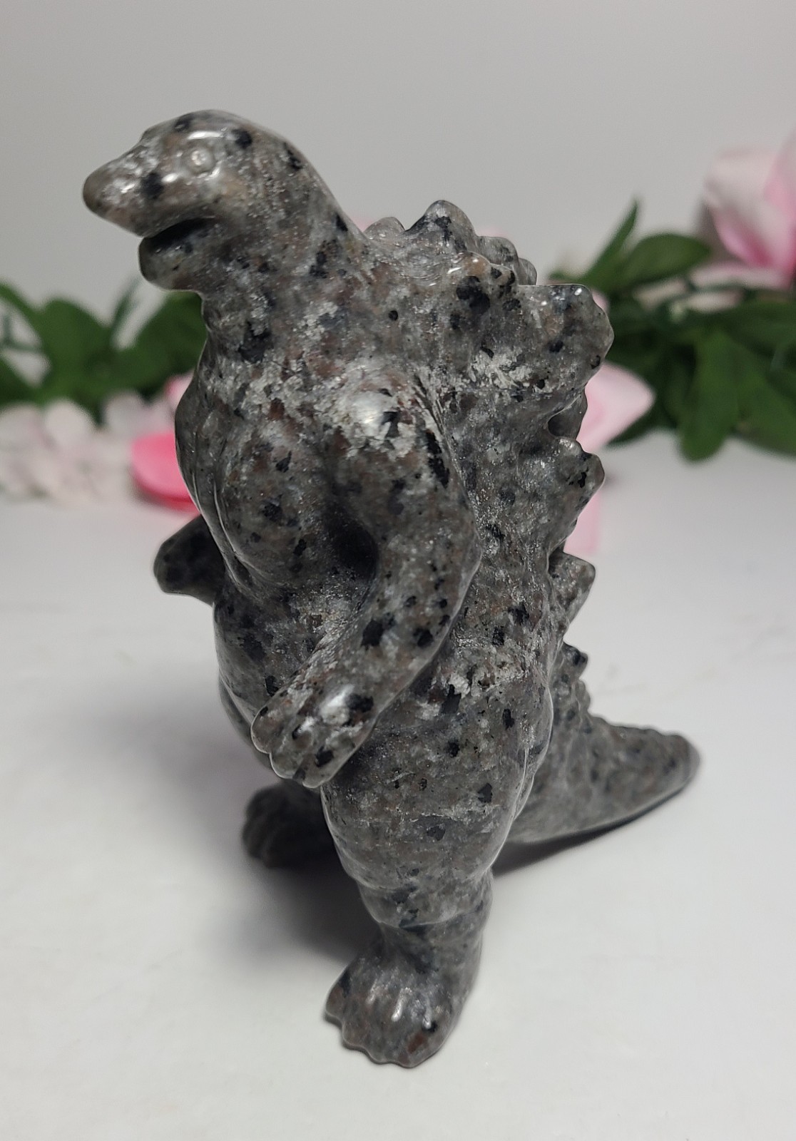 4.6″ 364g Awesome UV Reactive Yooperlite Godzilla Crystal Stone Carving Statue