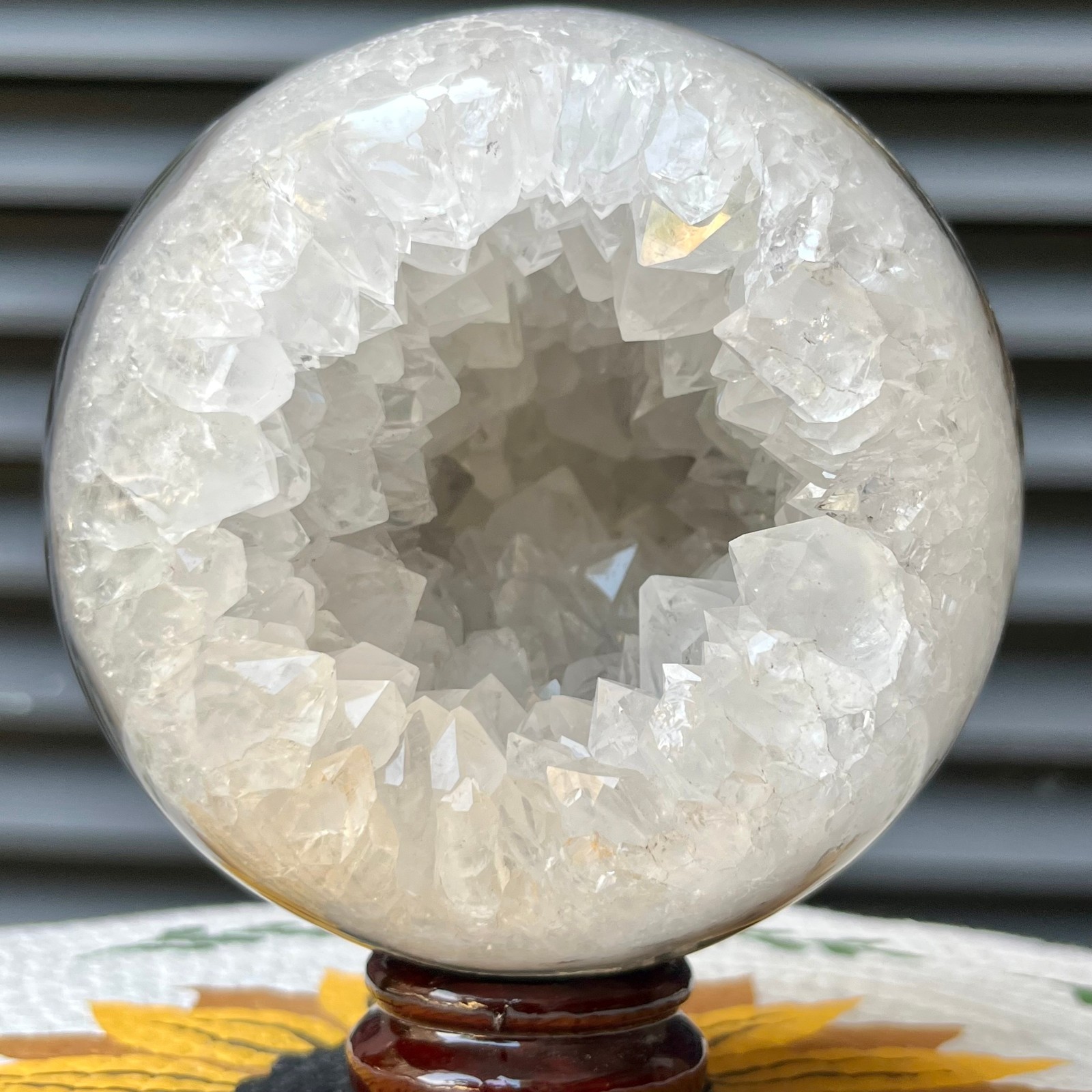 4 lb Natural White crystal Geode Sphere Crystal Druzy Ball Decor