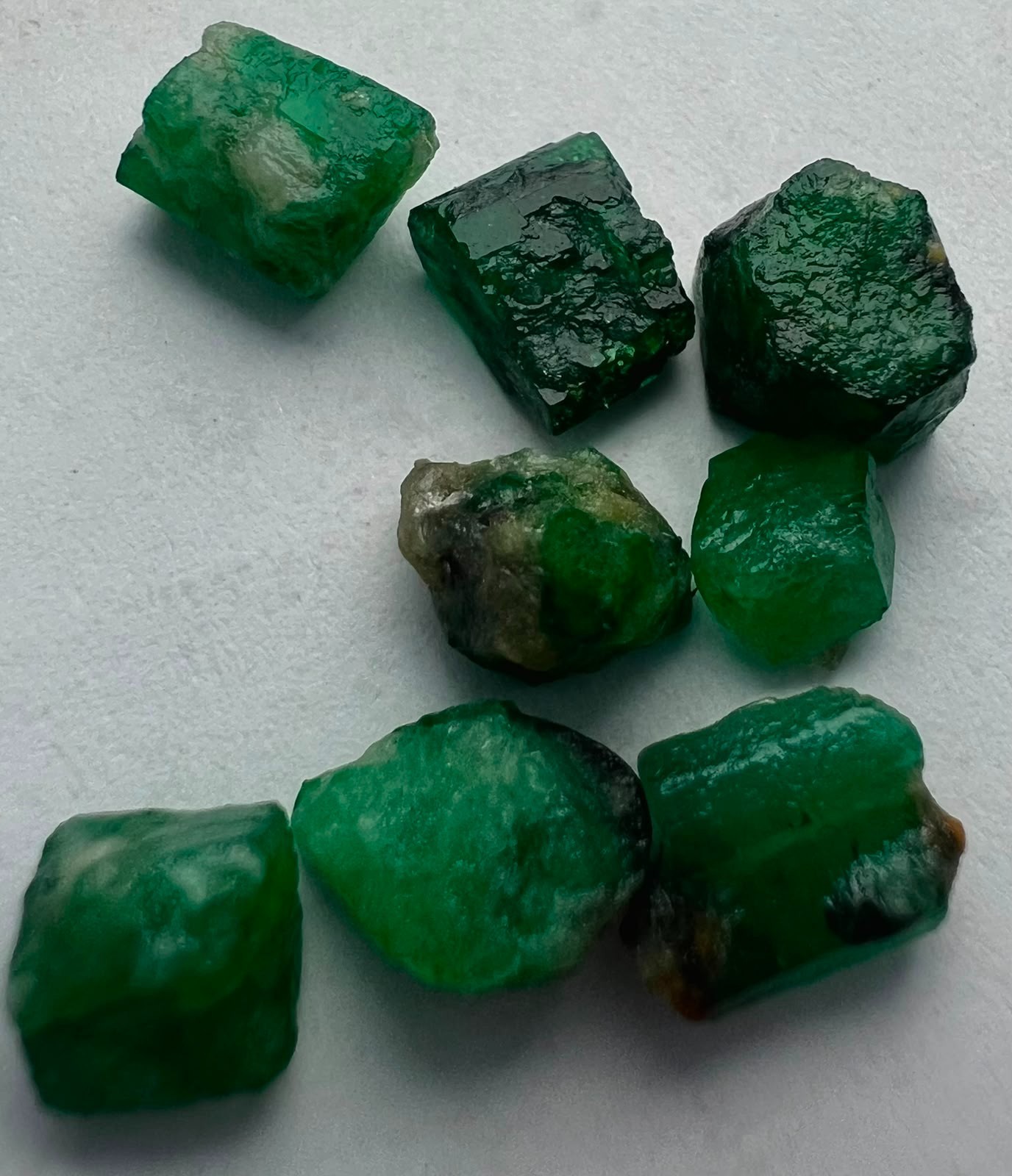 15CT, Top Quality Natural Green Emerald Crystals Rough Lot From Swat Pakistan