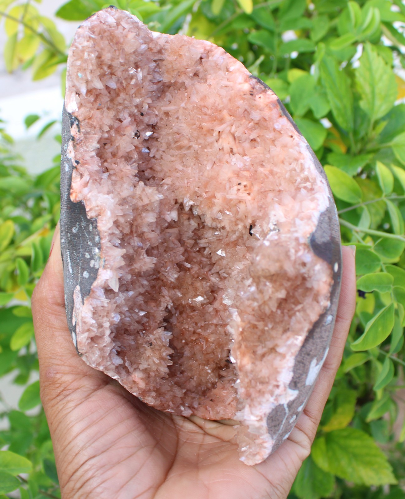 HEULANDITE FORMAT IN GEODE MINERALS SPECIMEN