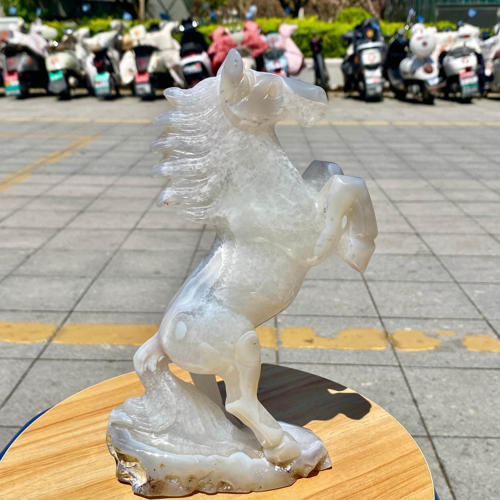 2.8LB Natural Agate Carved Horse Figurine, Exquisite Hand Carved Gemstone Statue