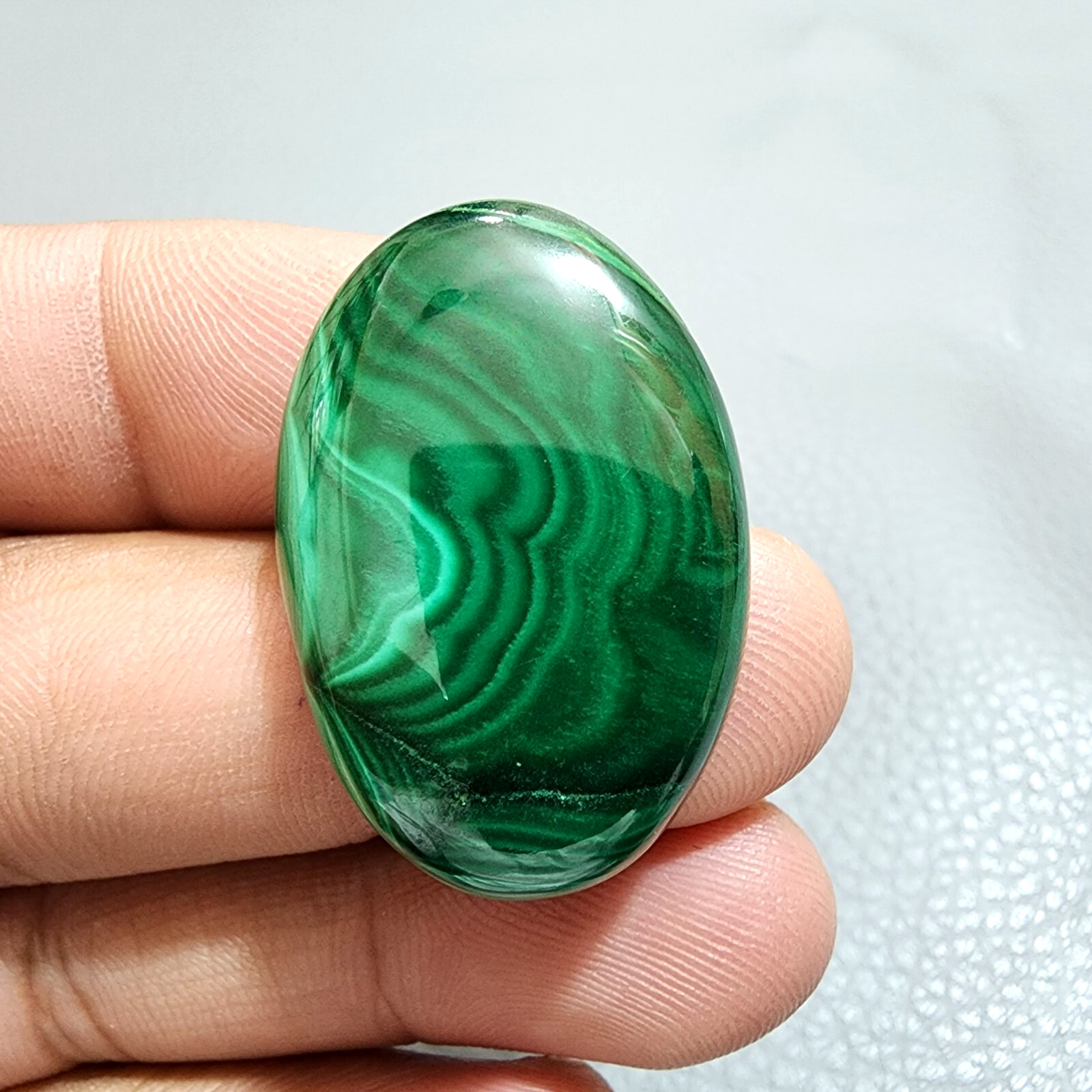 Gorgeous Shiny Green Malachite Oval Shape Cabochon Loose Gemstone Jewelry 64 Crt