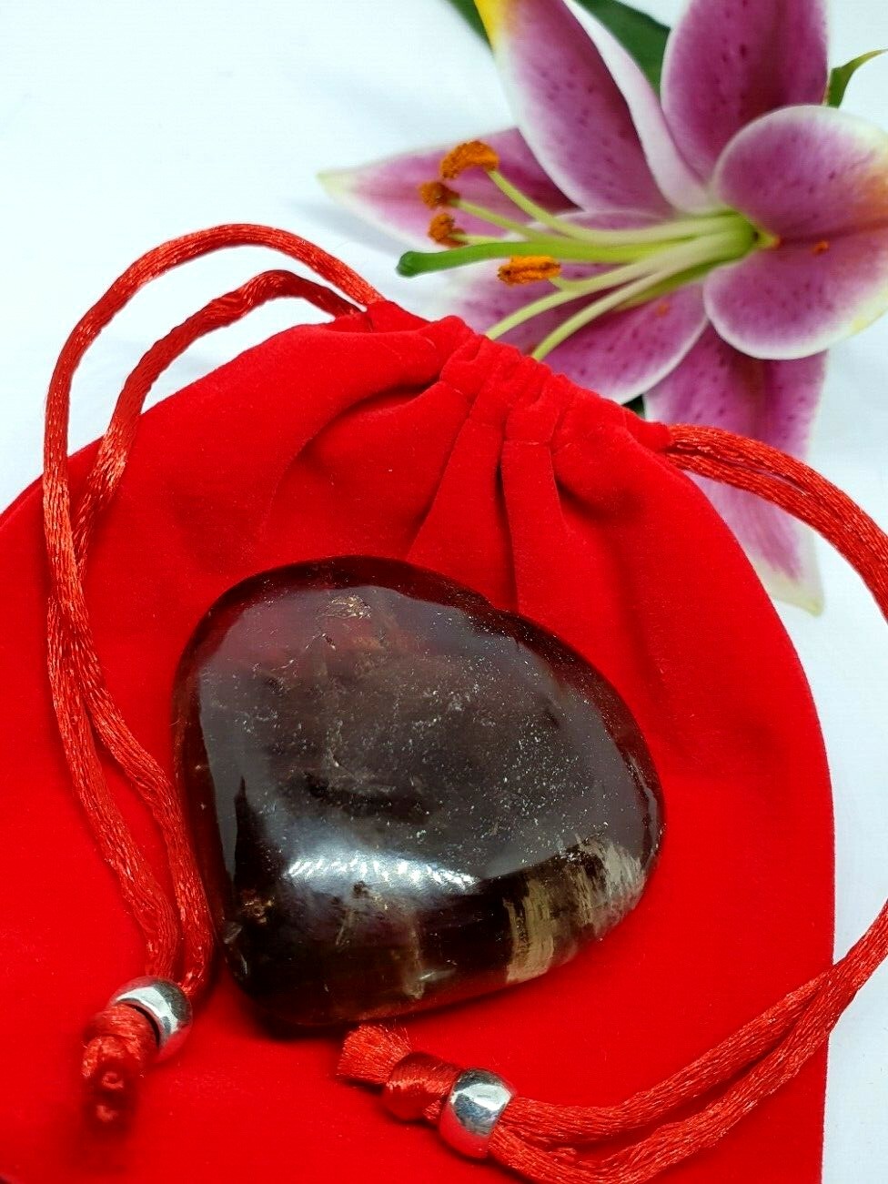 Smoky Quartz Heart Carving Real Crystal Protective Energy 83g 5 x 5 x 2.3 cm s3