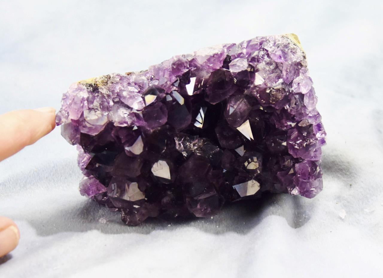 Super Purple Amethyst Geode Cathedral URUGUAY Flat Free Standing 114mm 4.5″ 228c
