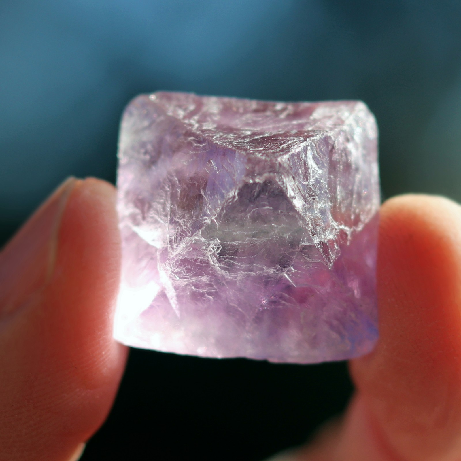 Fluorescent Mineral Specimen: Fluorite Octahedron (FLU61)