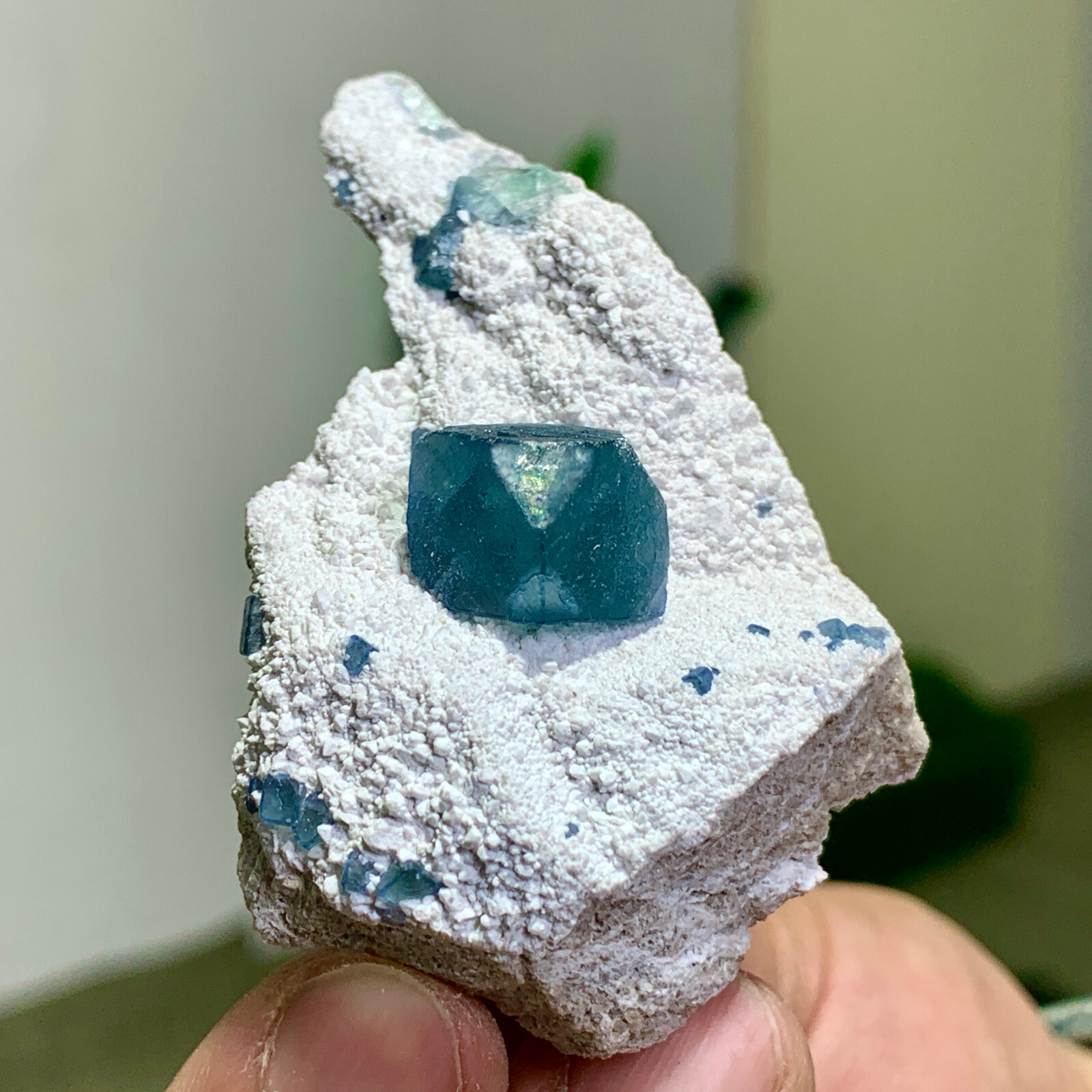 39G Rare transparent blue cubic fluorite crystal sample/China
