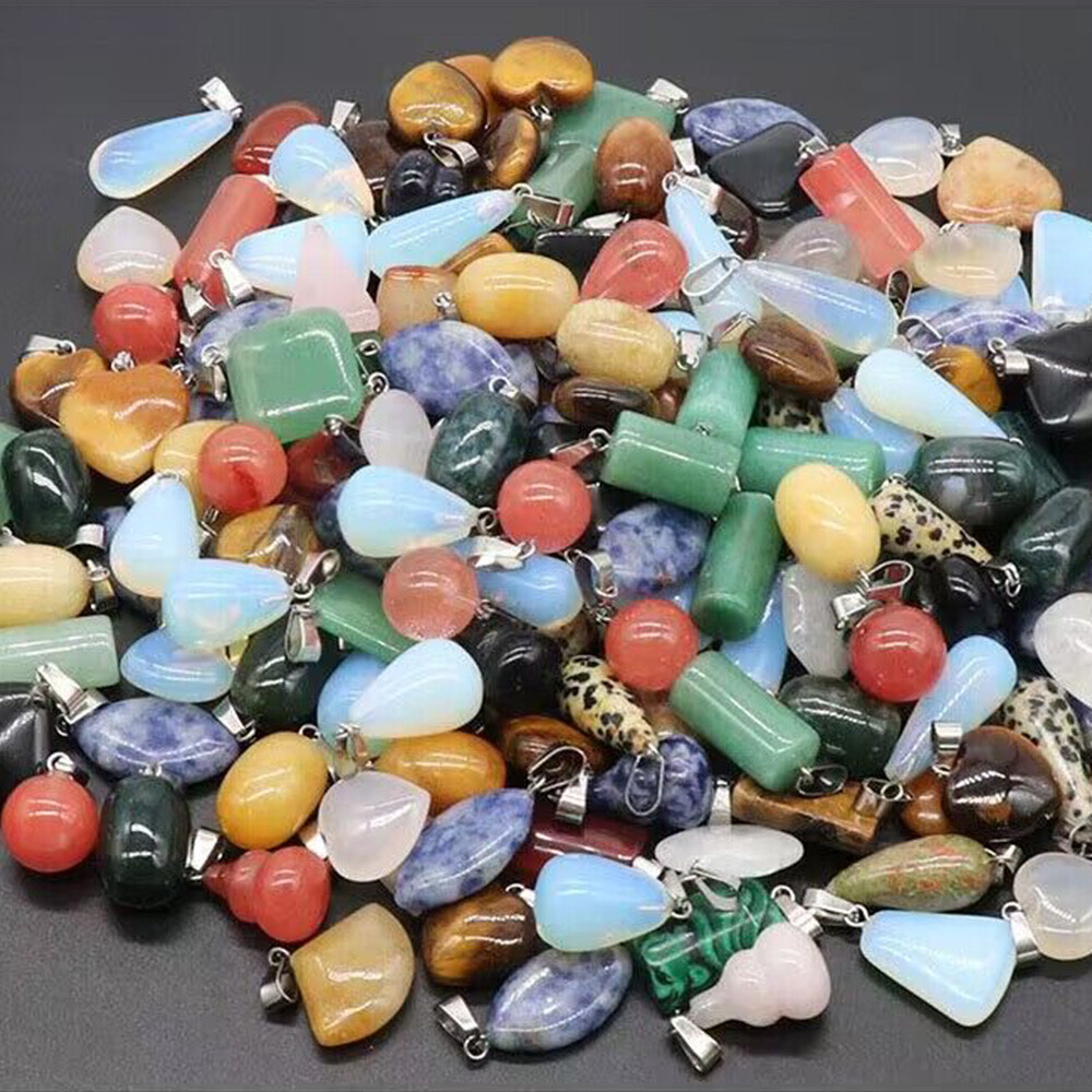 Random Mini Natural Crystal Agate Stone Pendant Chakra Mixed Beads 12-25mm Reiki